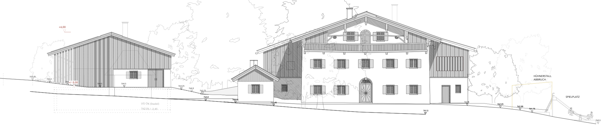 Ansicht eines sanierten Bauernhauses und einer Tenne mit neu gebautem Nebengebäude – mit Holzveschalung und verputzen Fassade.