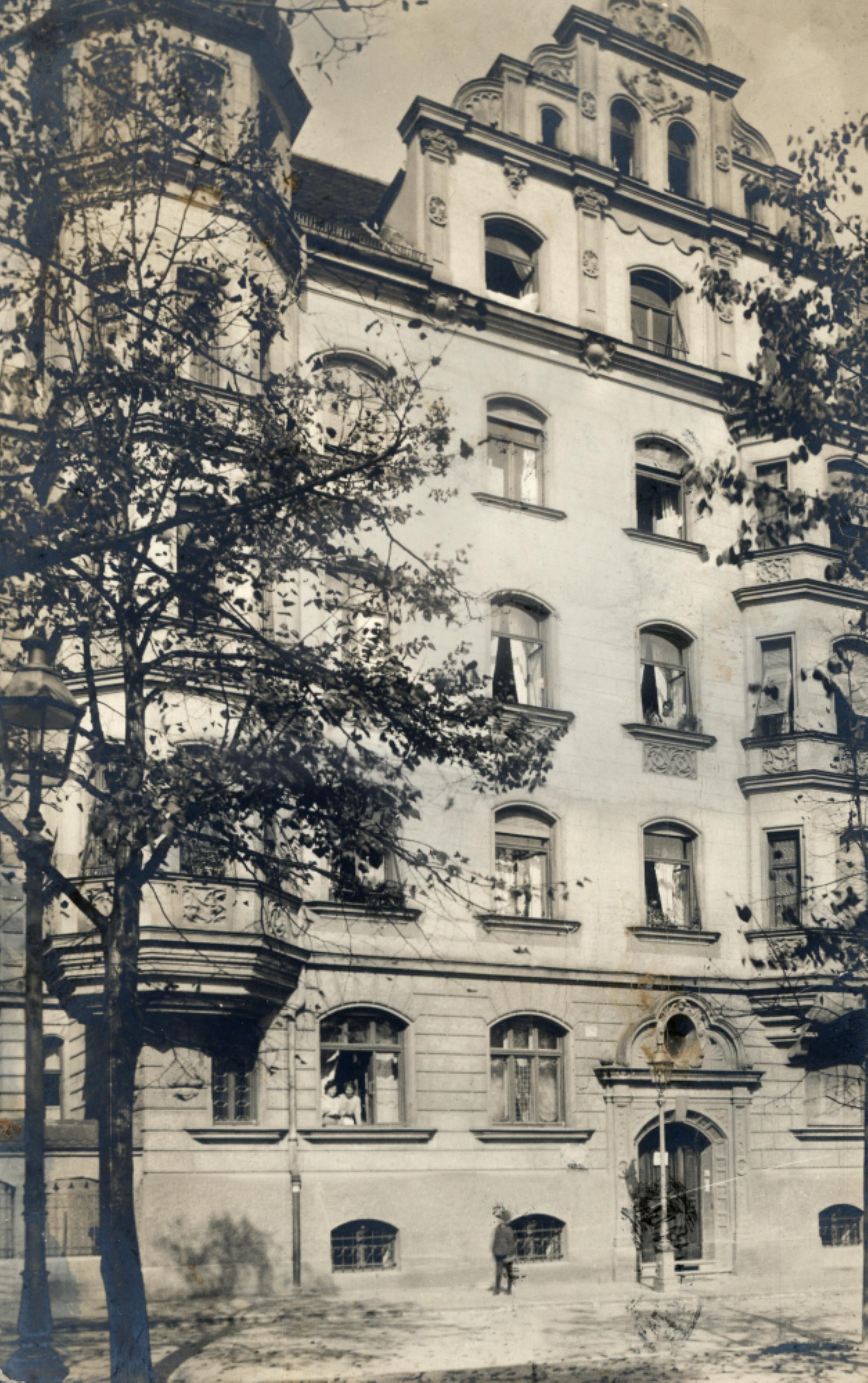 Historischer Bestand, der teilweise im Krieg zerstört wurde und in den 50er Jahren vereinfacht wieder aufgebaut wurde.