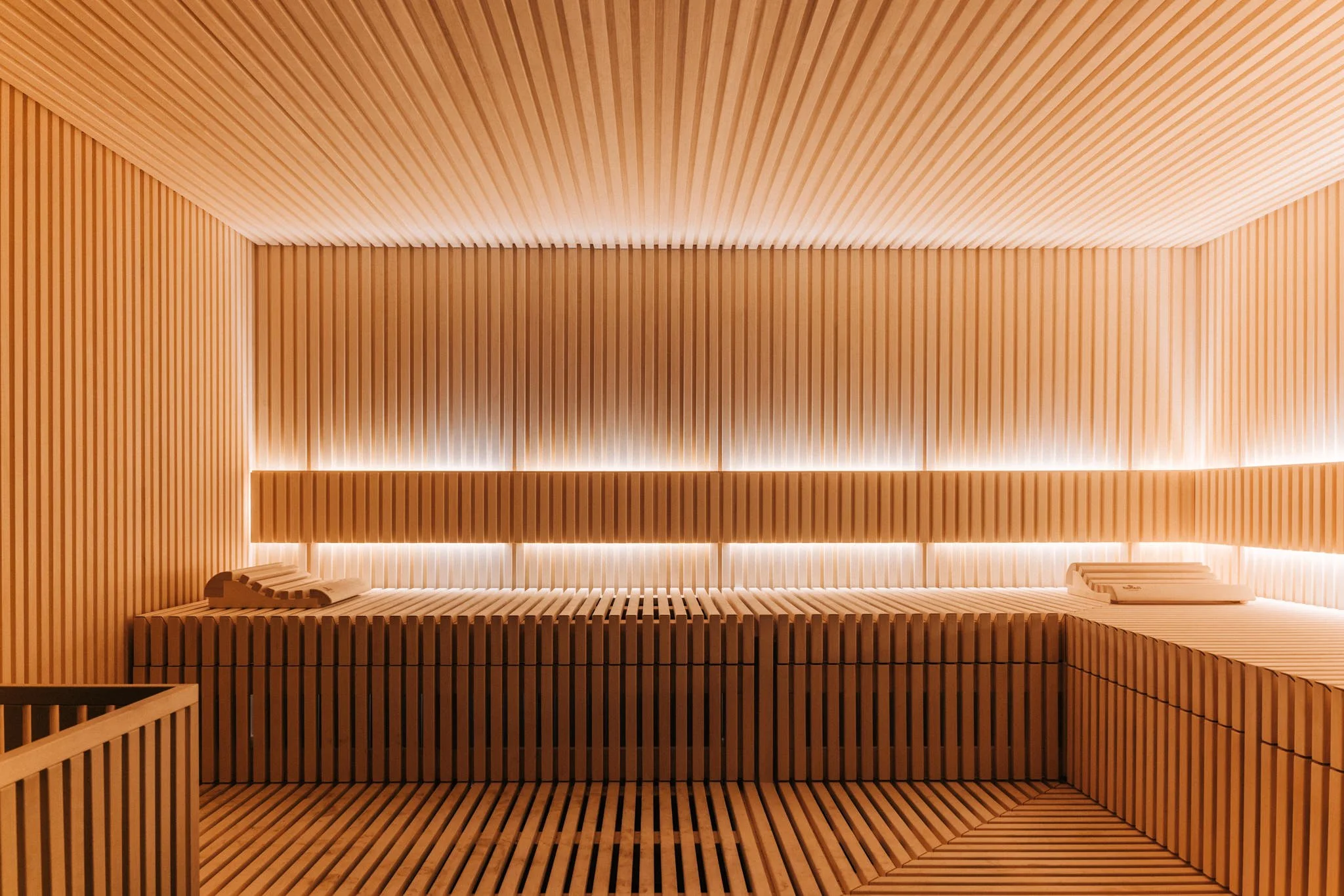 Die großzügige Sauna wurde von BAND Architektur entworfen.