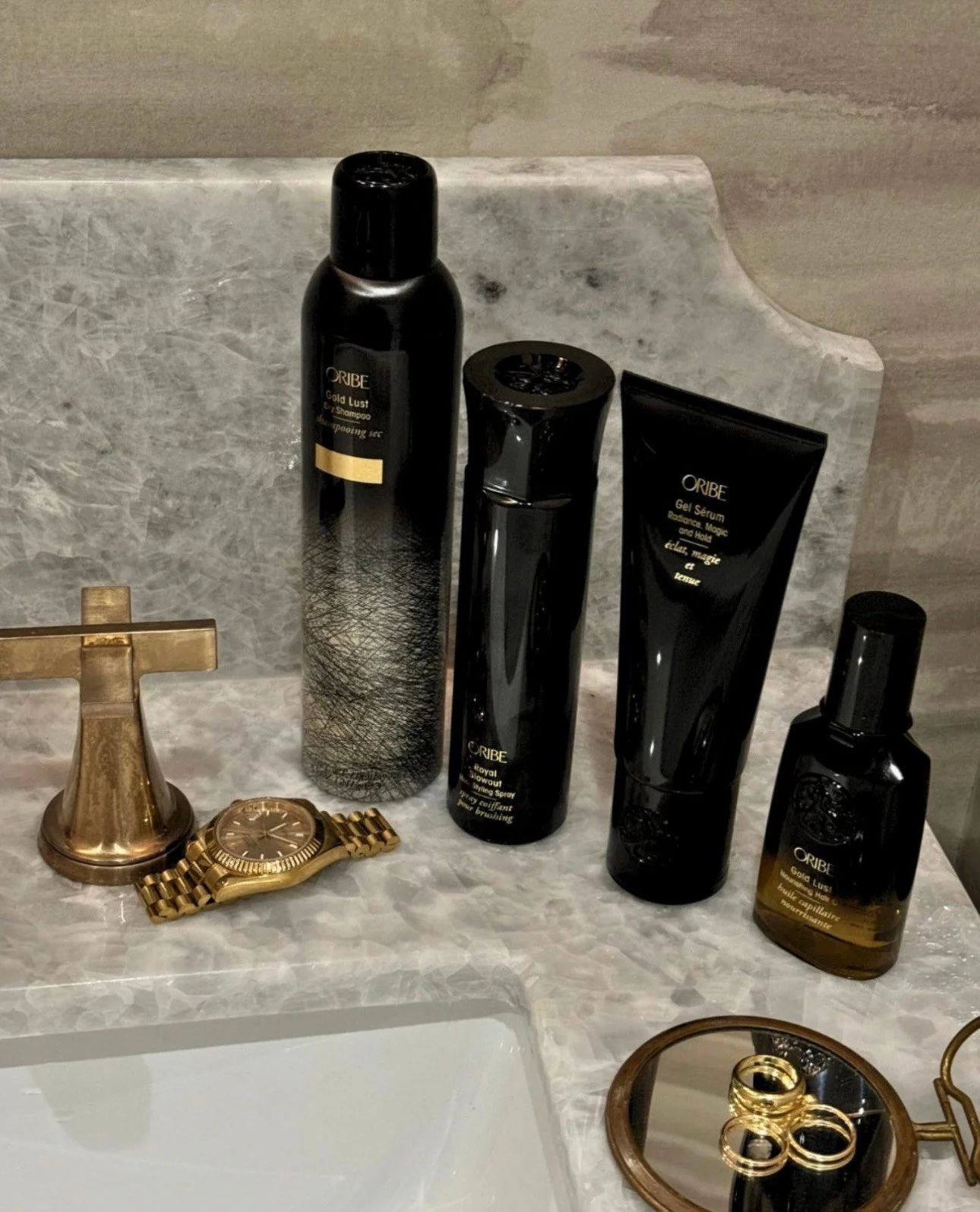 Your Monday morning hair routine staring back at you like 👀&mdash;your hair&rsquo;s loaded with dry shampoo after a full weekend of fun.⁠
⁠
⁠
#Mondays #HairTruths #SalonVibes #haircare #oribe #costamesahairsalon #ochairsalon #ochairextensions #calif