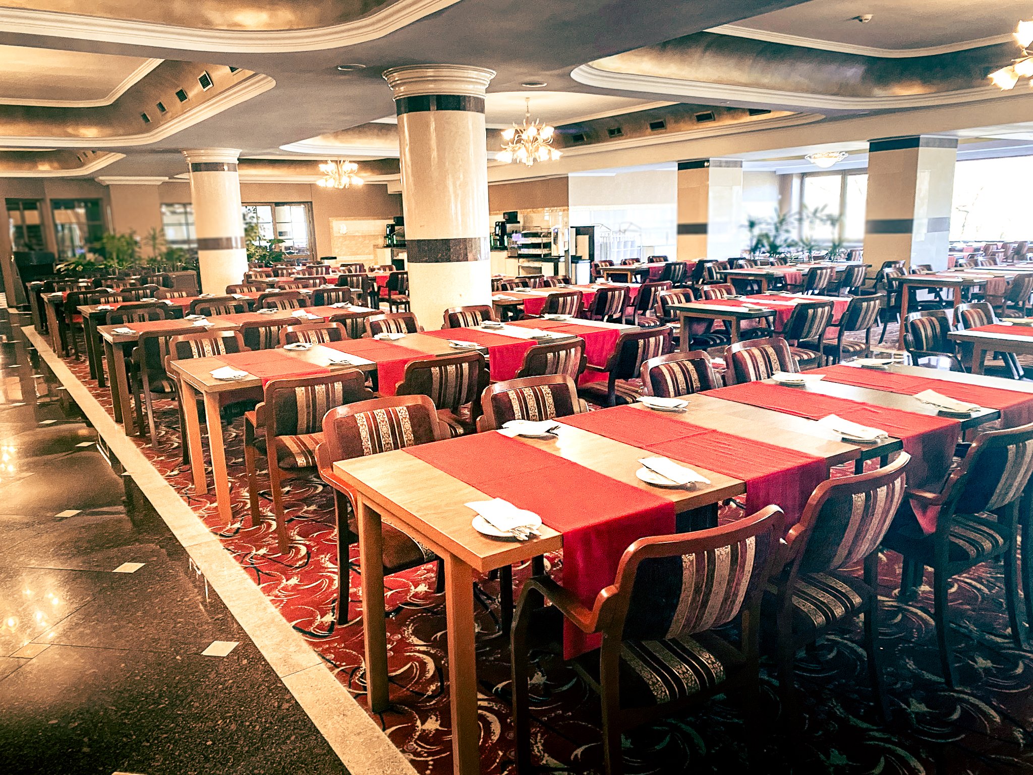 Dining Room - Wisla Lr.jpg