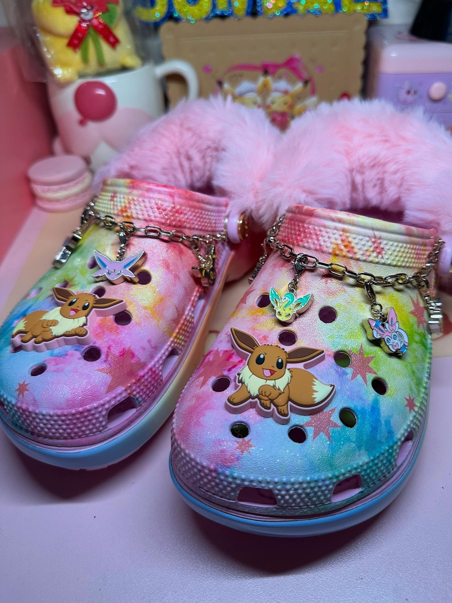 I LOVE these new Eevee @crocs SO much. 
The glitter, the pink faux fur, the charms!!! Obsessed 💖✨

♡

♡

♡

#pokemon #crocs #eevee #pokemoncrocs #pokemonlifestyle #pokemonstyle #eeveelution #pokemonlife