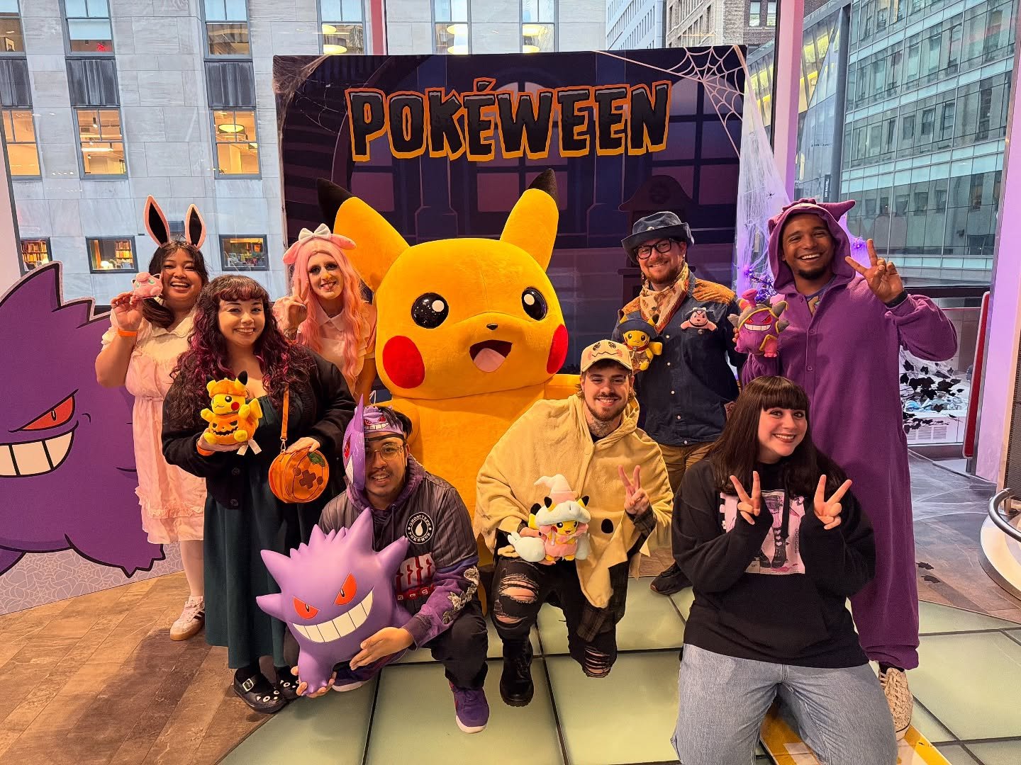 Another successful Pok&eacute;ween at @nintendostoreus NY!! 🎃🦇👻 

♡

♡

♡

#pokemon #ポケモン #pokeween #nintendostore #nintendonyc #halloween #pokemonlifestyle #nyc #pokemoncommunity