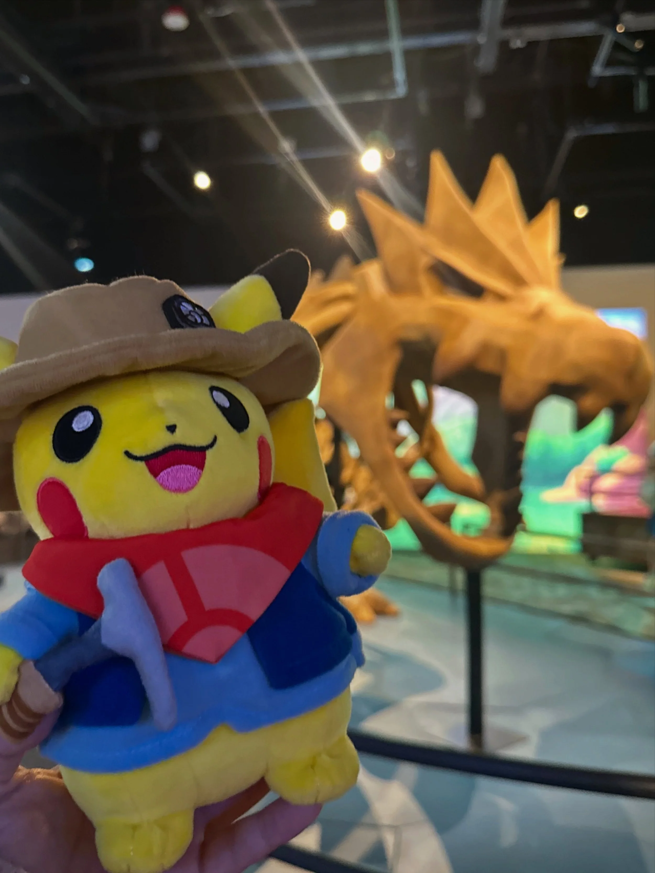 Pikachu goes on another adventure 🦴 @fieldmuseum 

#pokemon #excavatorpikachu #pokemonlifestyle #fieldmuseum