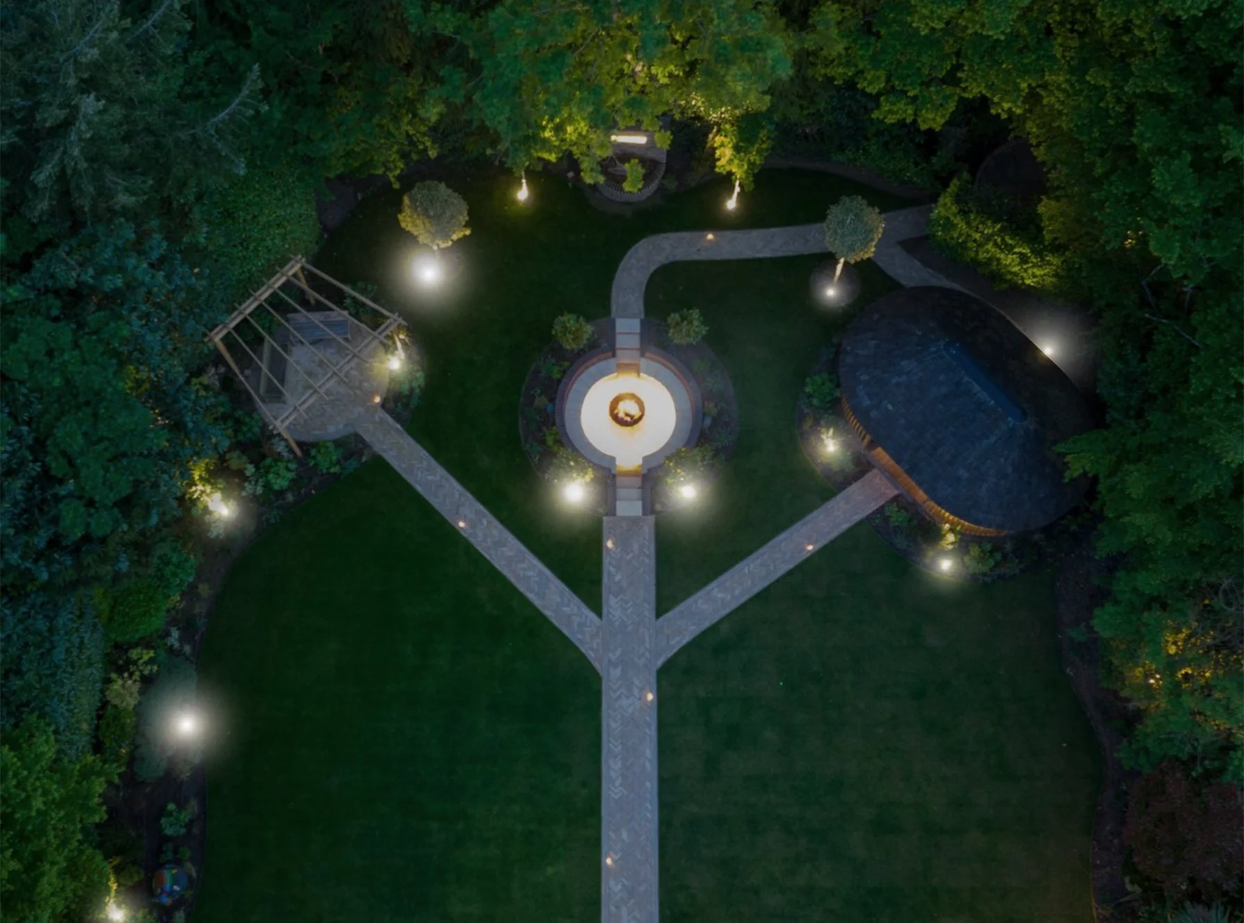 Lighting-Outdoor-Spaces-Hero-1792x1330.jpg