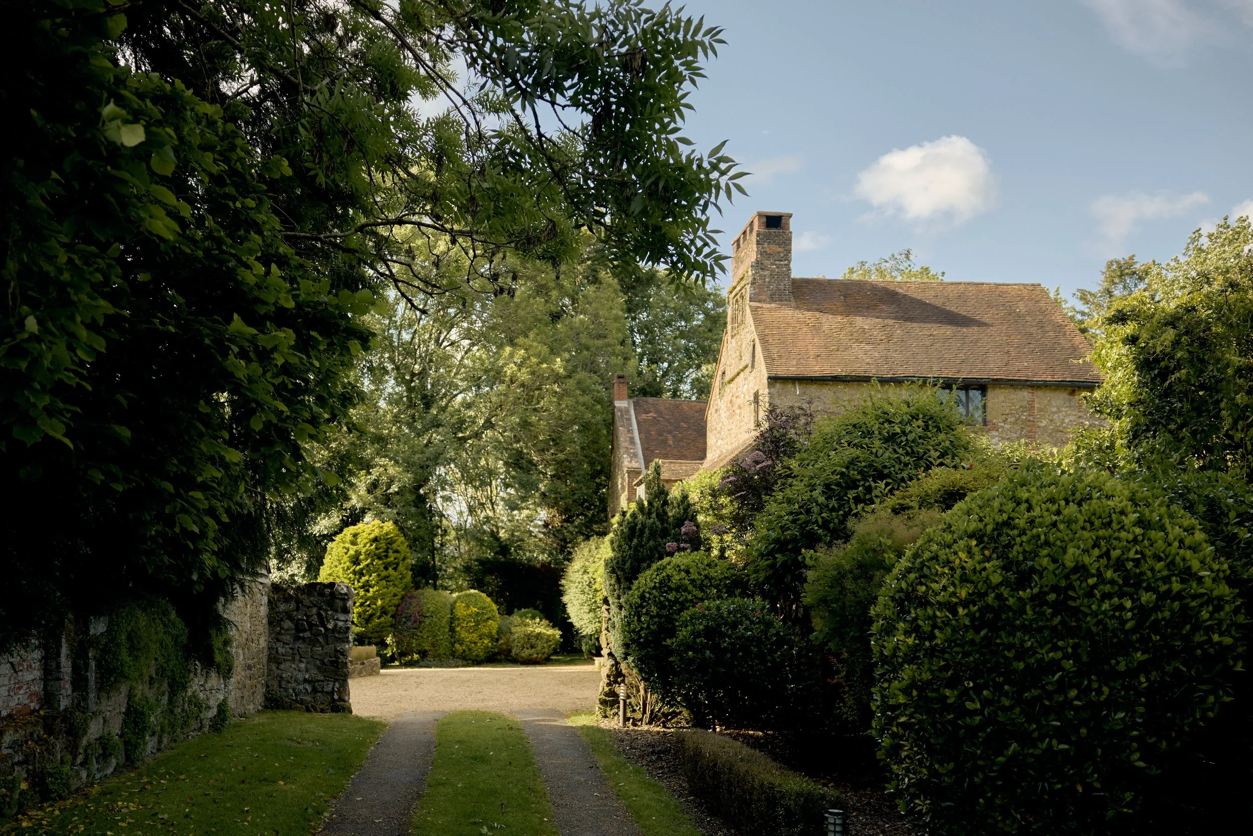 New Place Manor, Pulborough, RH20 01.jpg