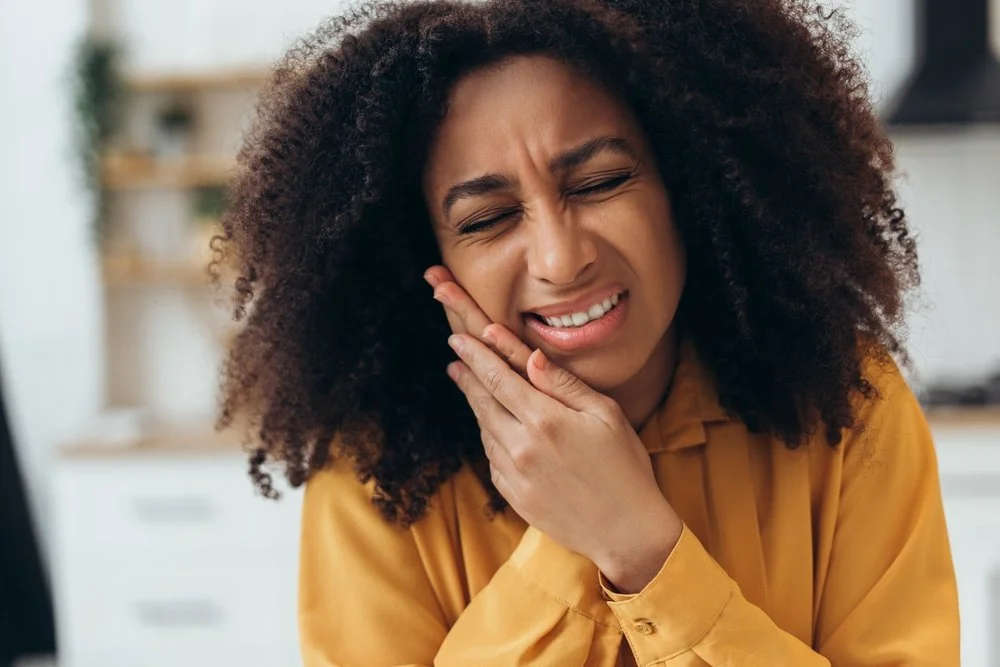 Grincement et serrement des dents&nbsp;: impacts sur votrebien-être et solutions possibles