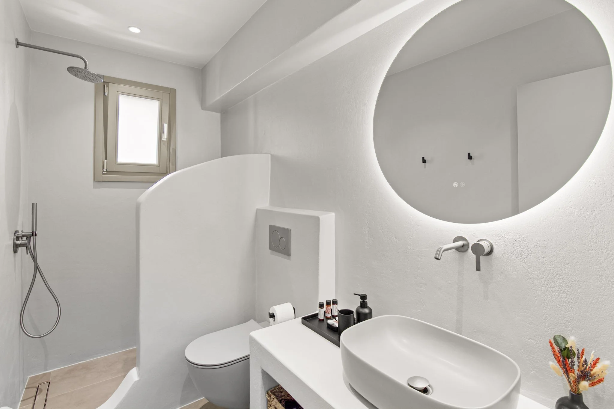 Bath_Bed 2_4 Bedroom House_1.1_upper floor.jpg