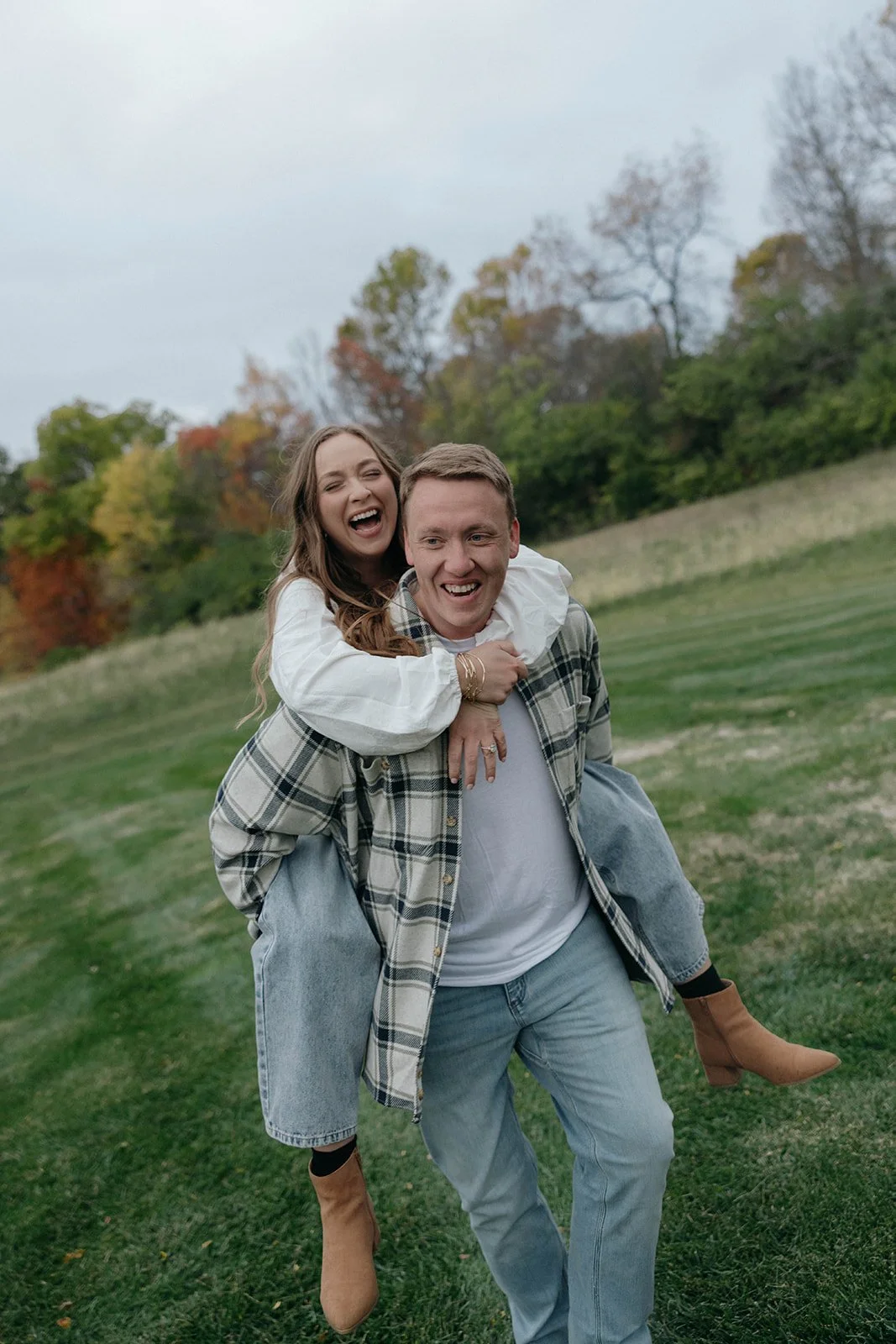 The Kind of Couple Who Make My Job Easy - Fall Engagement Session at Cliffside Acres | Ohio