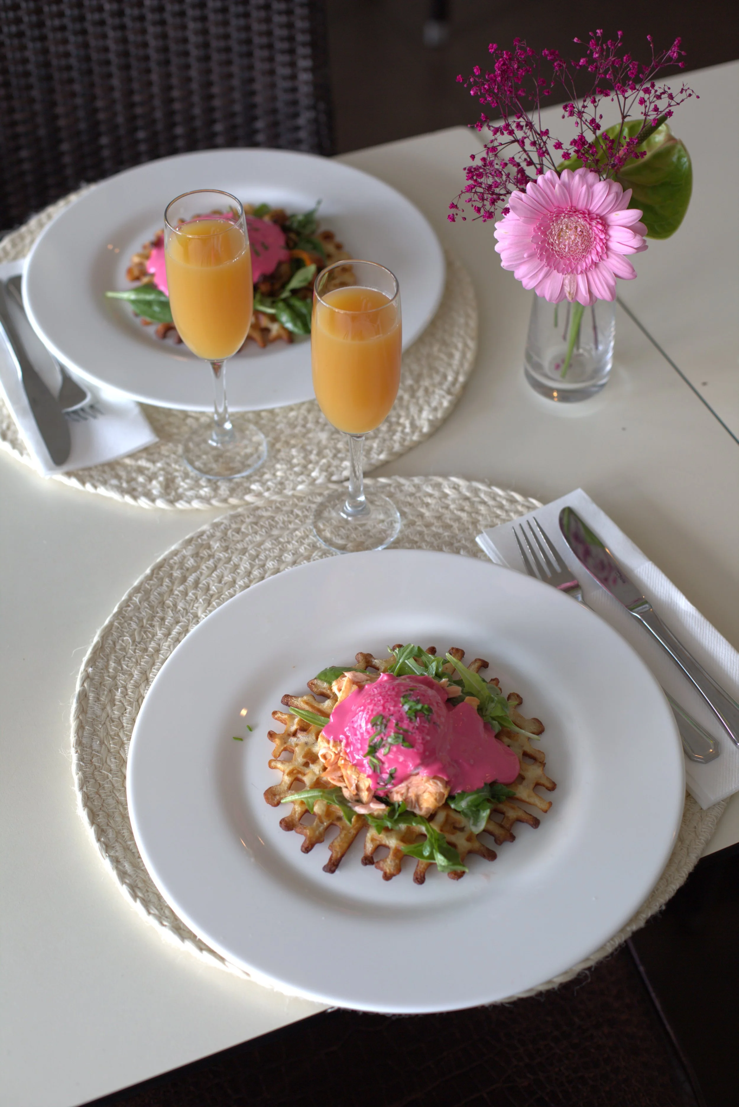 Eggs benedict.jpg