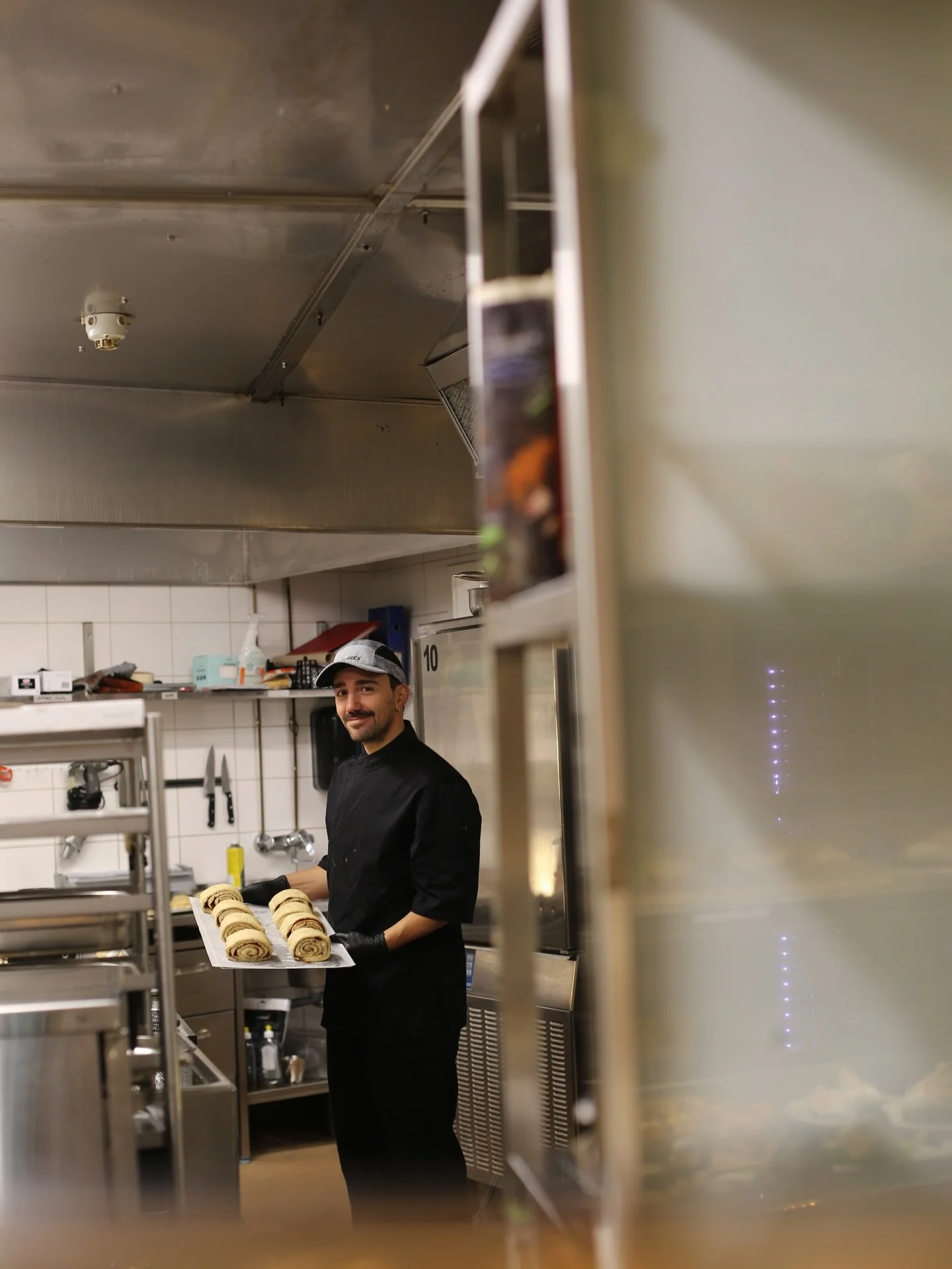 🎄✨ Luukku 9 - Nestor ilmoittaa: loppusuora h&auml;&auml;m&ouml;tt&auml;&auml;! Viel&auml; muutama p&auml;iv&auml; tohinaa, ja perjantaina alkaa koko porukan hyvin ansaittu &rdquo;kes&auml;loma&rdquo; 🌴✨

🎄✨ Window 9 - Nestor reporting in: the fini