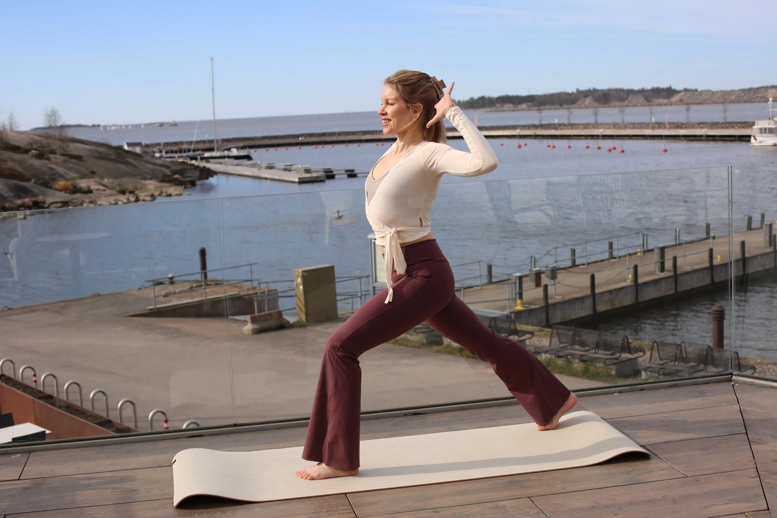 Pilates by Elli: Core &amp; Booty ja brunssi meren äärellä