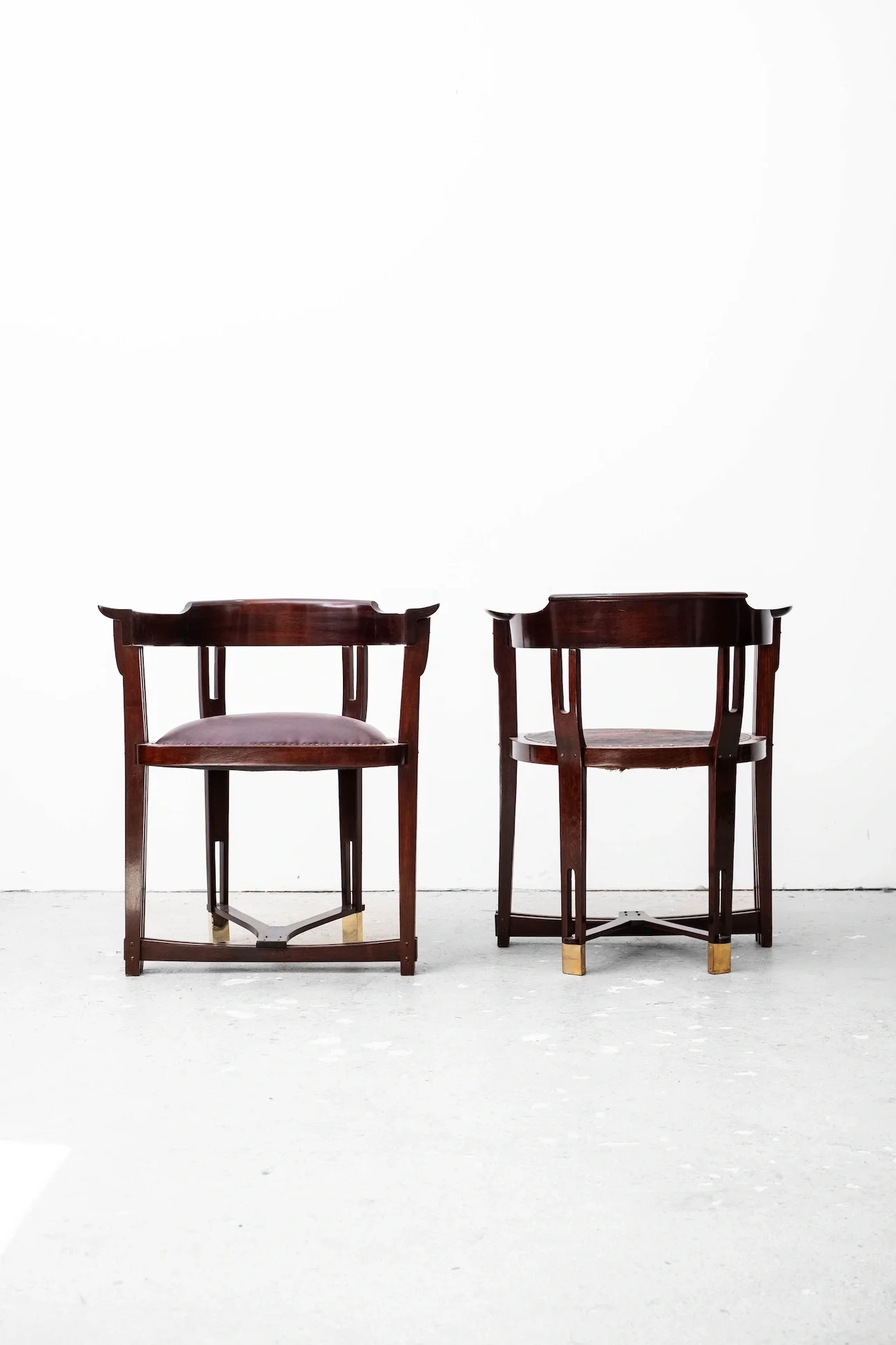 2 x Original Jugendstil Armlehnstuhl, Entwurf: Anton Pospischil Jun. (Schule Josef Hoffmann, Wien, 1900), Ausführung: Anton Pospischil (Wien, 1900)