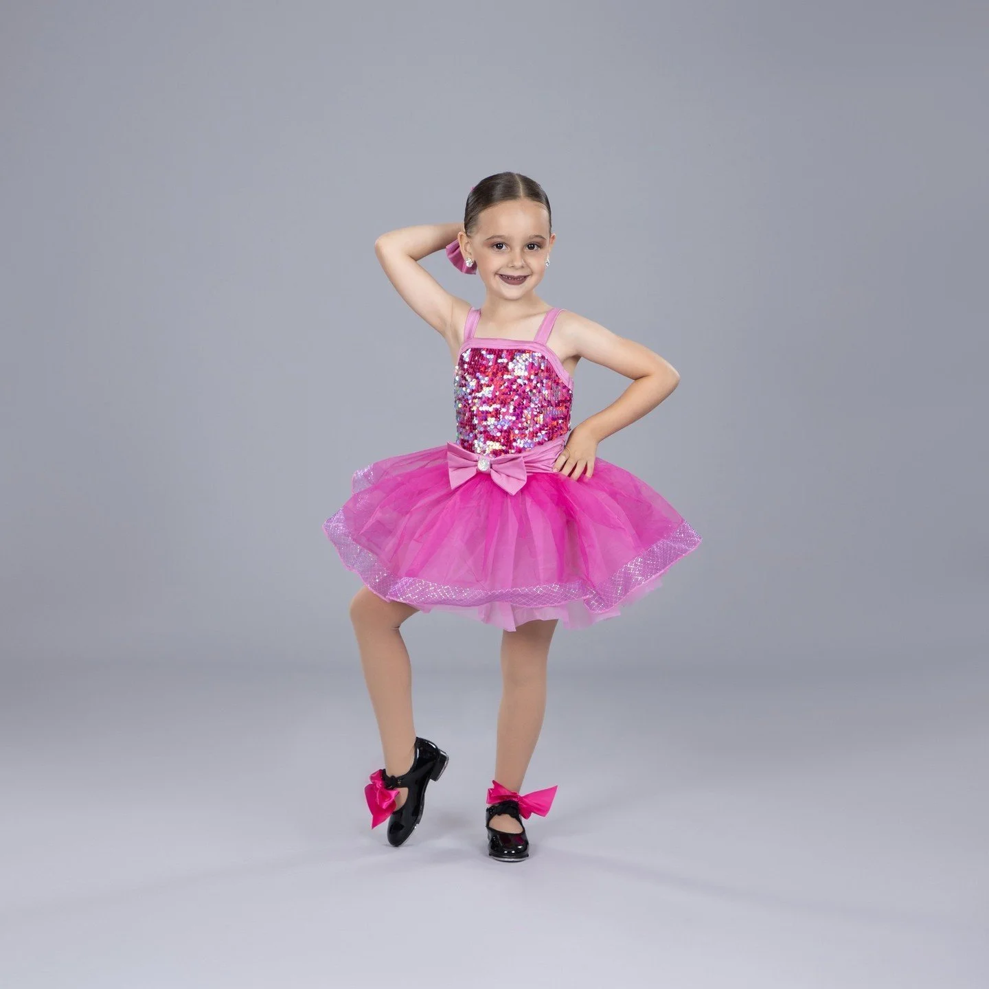 Tapping into my dreams, one step at a time!💖🫶🎀

#photography #dancephotography #miami #dancerlife #miamiphotographystudio #photographer #dancephotographer