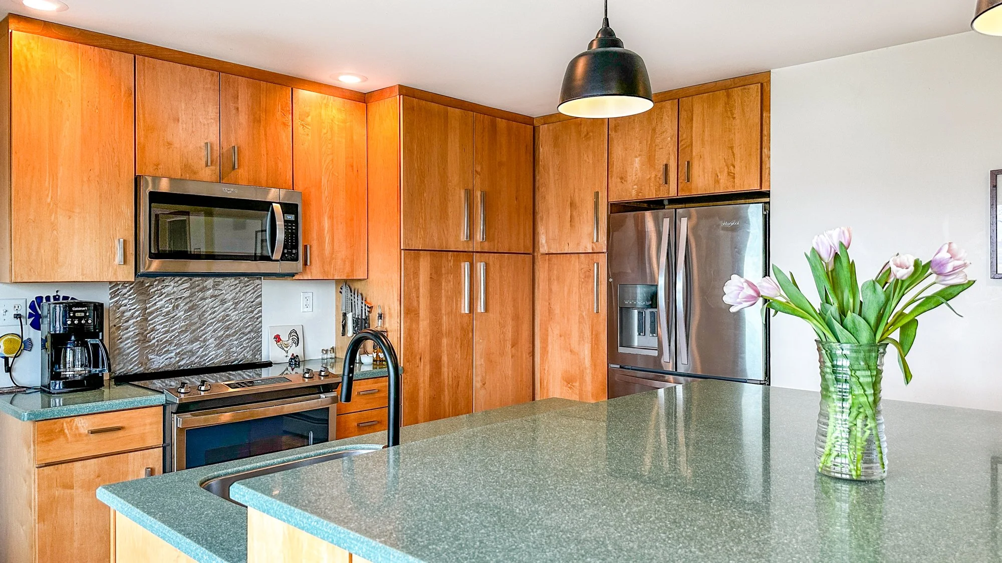 Kitchen 2.jpg