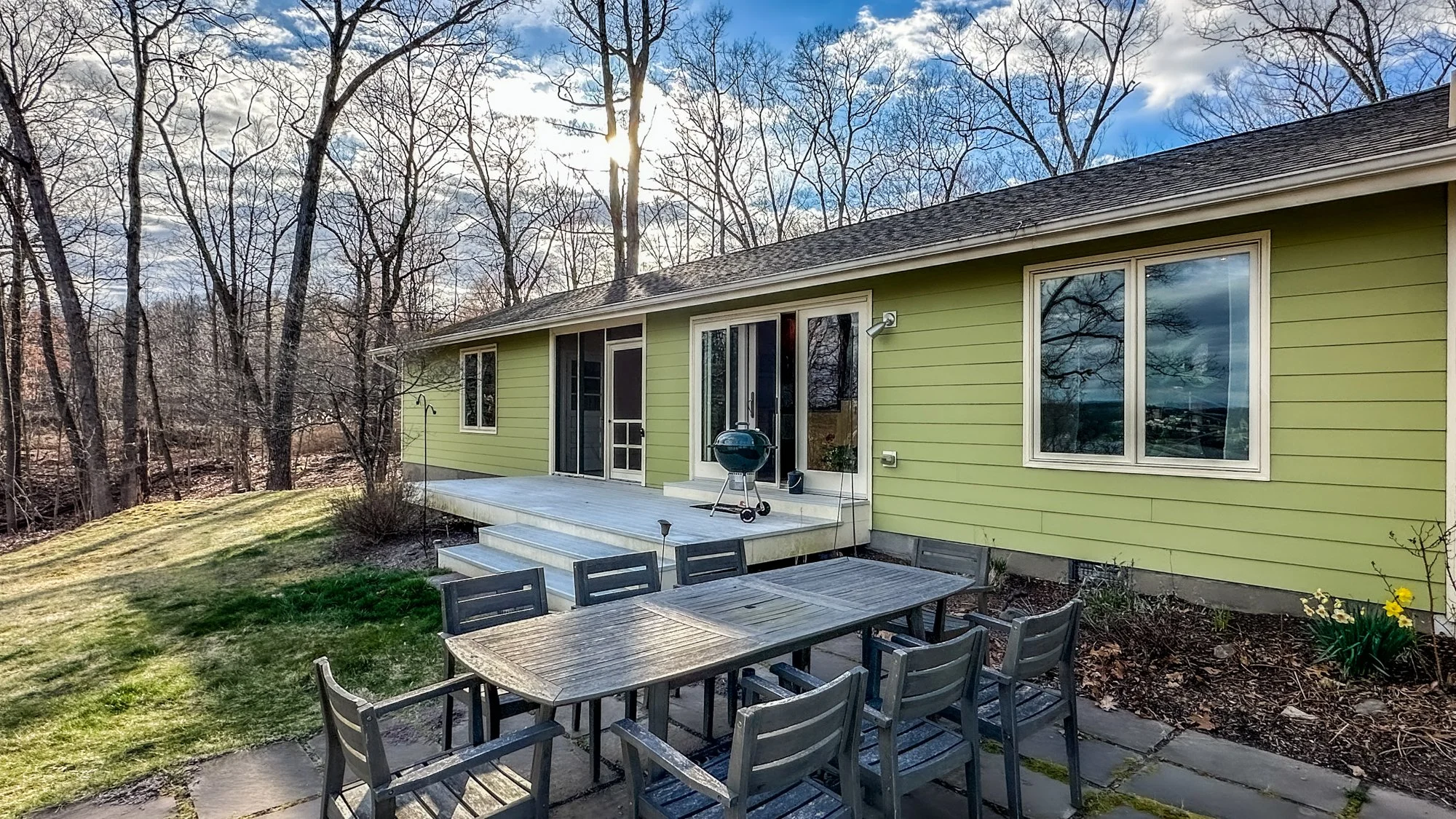 Back of Bellevue Hudson River house _.jpg