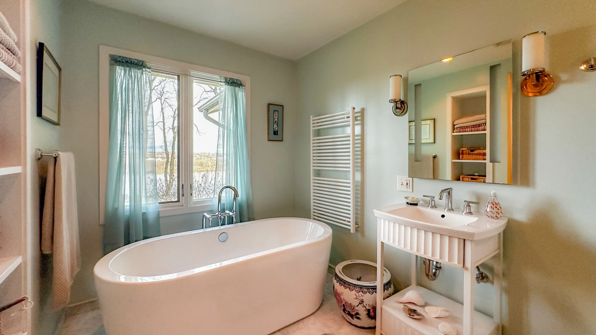 Primary Bathroom tub with Hudson River view 3.jpg