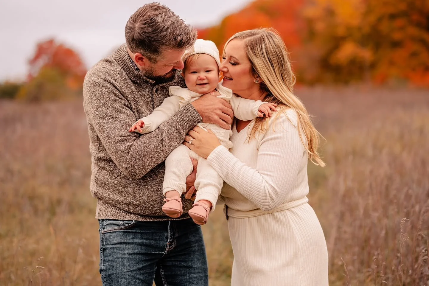 Fall spots are going quickly! Don't forget to book your fall sessions soon! 🍂

Fall Minis are open and slots still available! 🍁