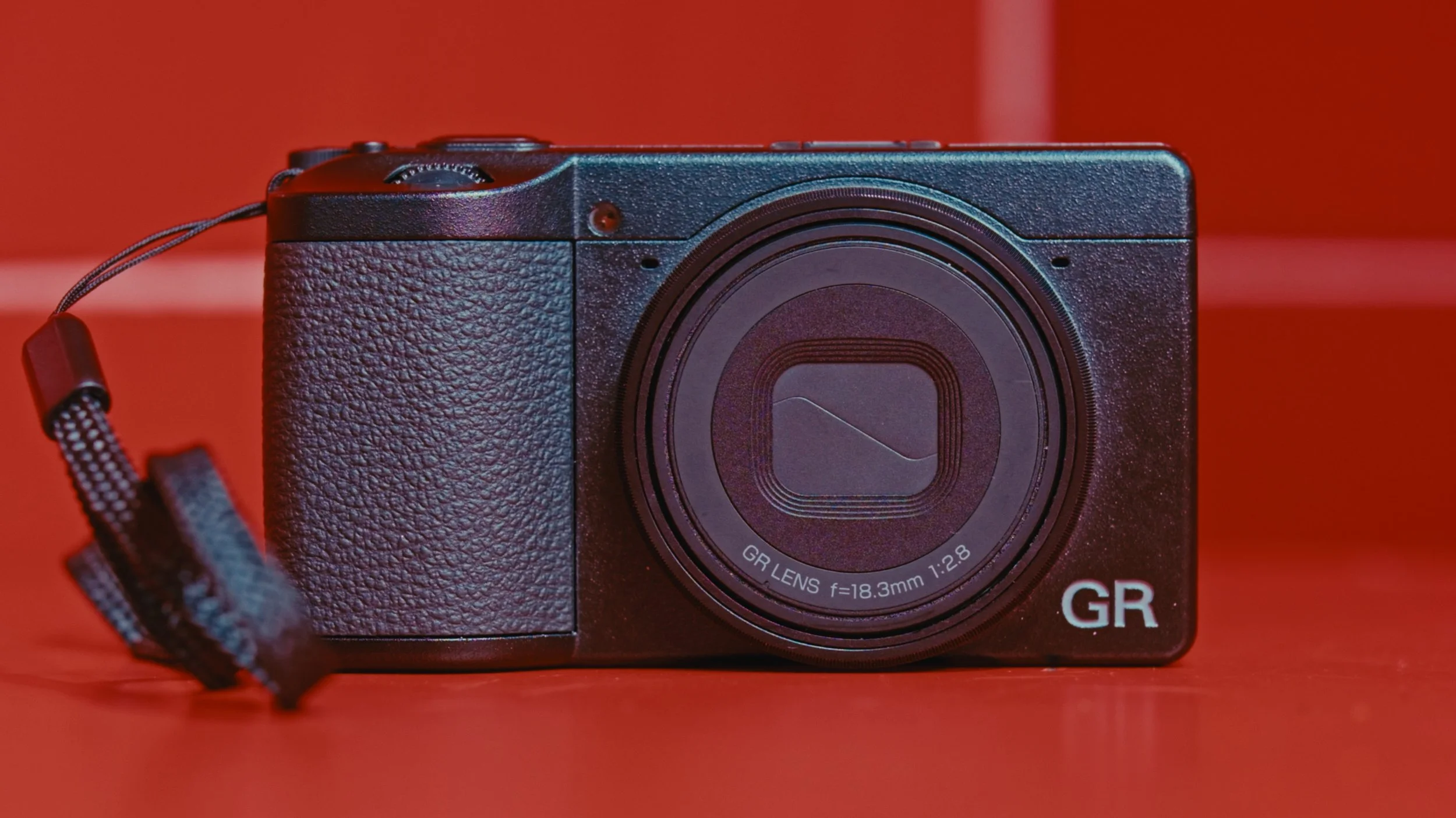 design of the ricoh gr iv vs. ricoh gr iii