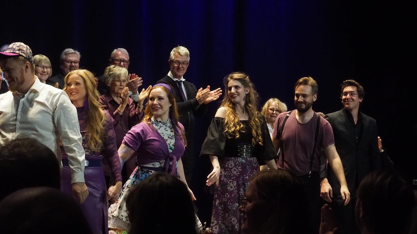 Okay people, we did it. The Puccinis Operaskatter-concert happened and it went so well! ✨

I am beyond proud of my dearest colleagues who let me to do my directing debut with them in this project and offered me their patience, energy and trust.

@mb.