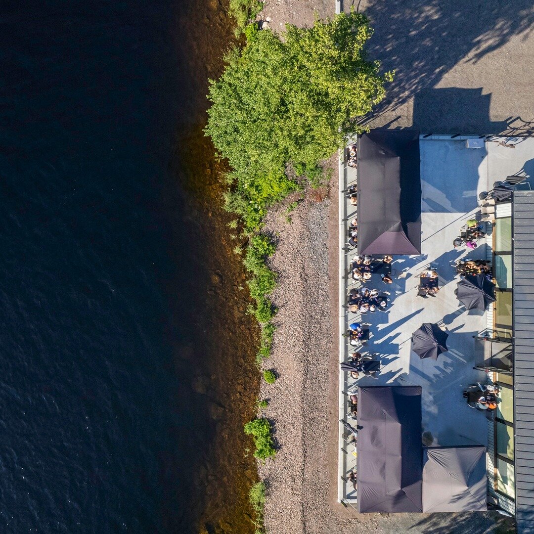 Kes&auml; l&auml;hestyy ja niin my&ouml;s Ravintola Sulan kes&auml;kauden avaus!

Avaamme ovet 30. huhtikuuta klo.12:00
Sinut on kutsuttu mukaan juhliin, herkuttelemaan ja nauttimaan virkist&auml;vi&auml; juomia kaupungin parhaalla terassilla

Varaa 