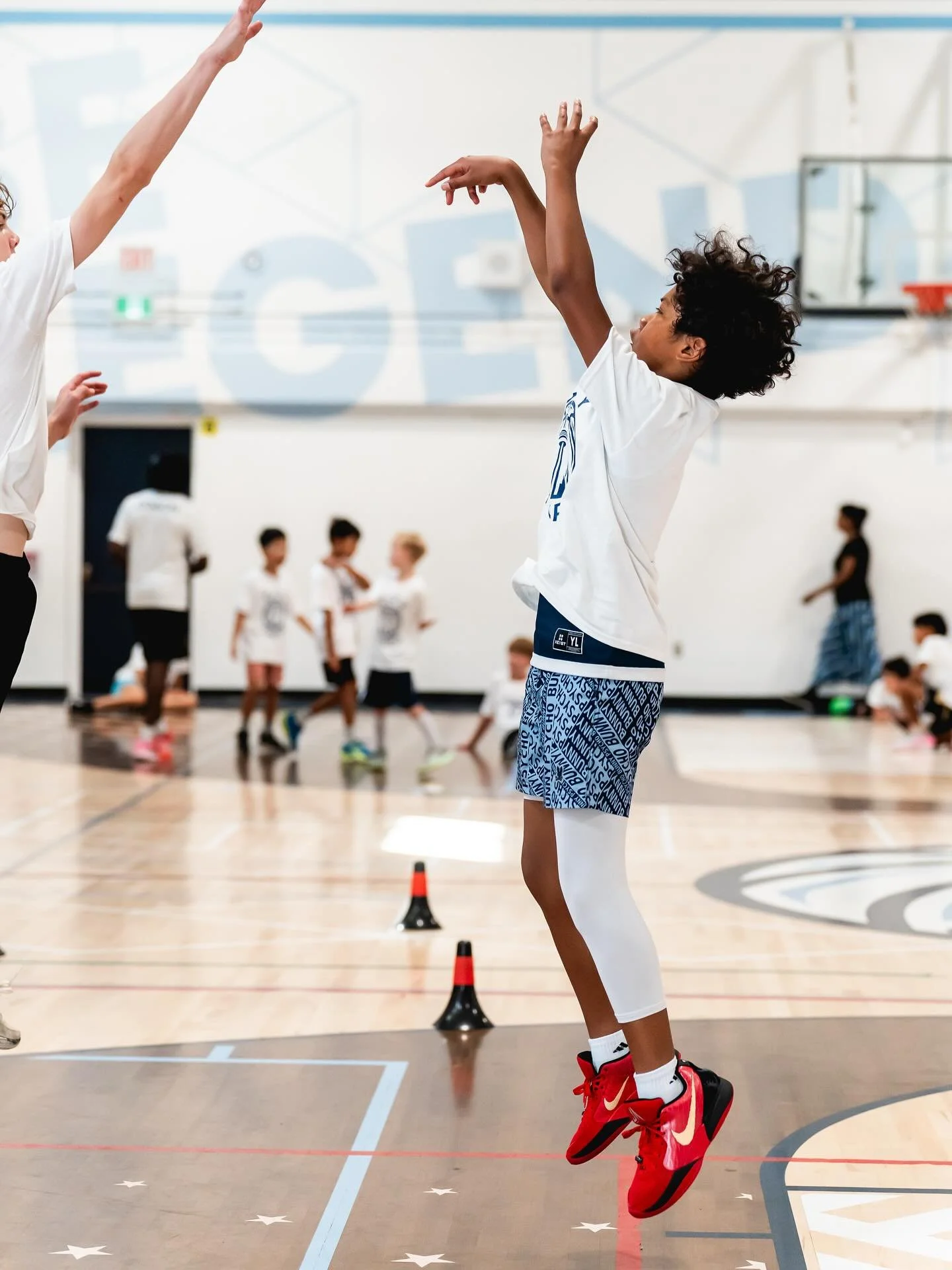 Week 8 of Summer Camp was 🔥🔥🔥

Make sure you sign up for our Fall Programs starting next week! 

&bull; House League
&bull; Hoops Sessions
&bull; Mini Hoops
&bull; Girls Only

📸: @imjayshots 

#CityHoops #Basketball #Toronto #Youth #Camps