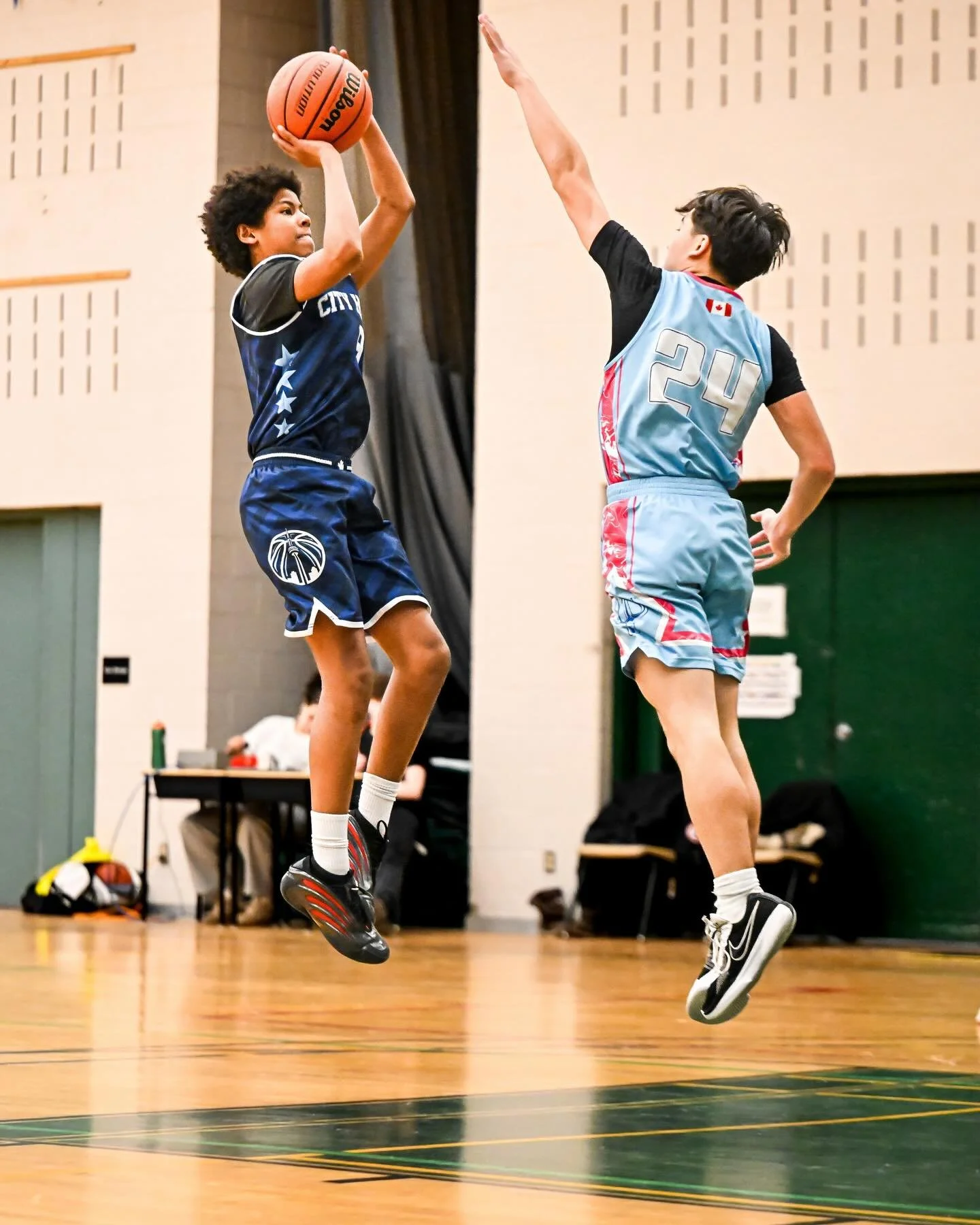 This weekend our U15 boys got the win against Niagara Splash 61-54 at the @iembasketball tournament.

 📸: @jmatejka 

#CityHoops #Basketball #Toronto