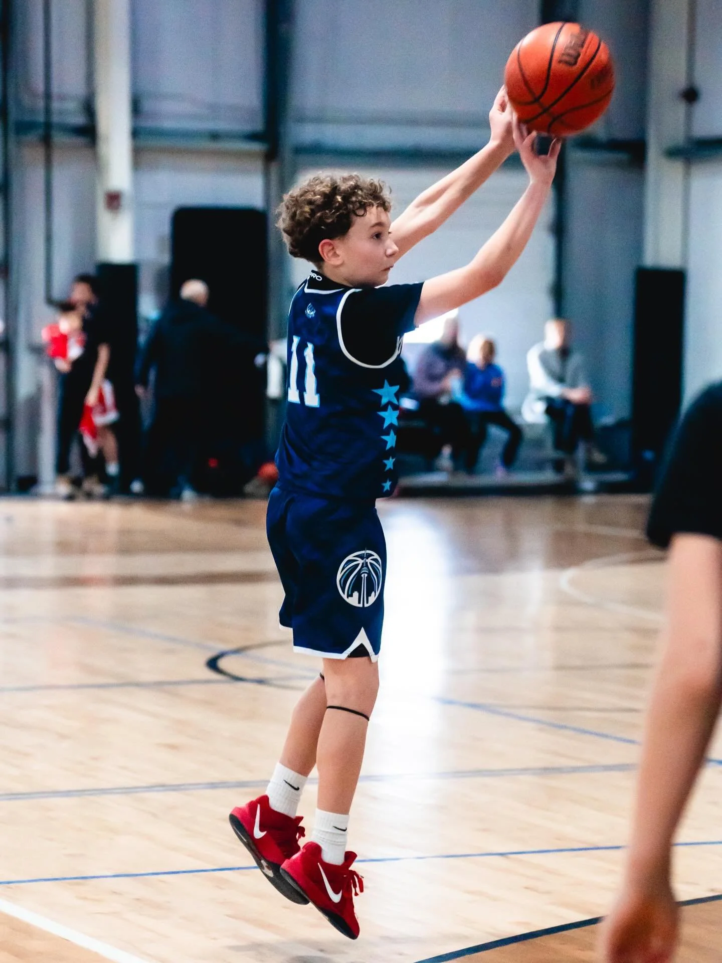 Our U13 team in action at The Coalition League playoffs

📸: @jayshotsmedia 

#CityHoops #Toronto #Basketball