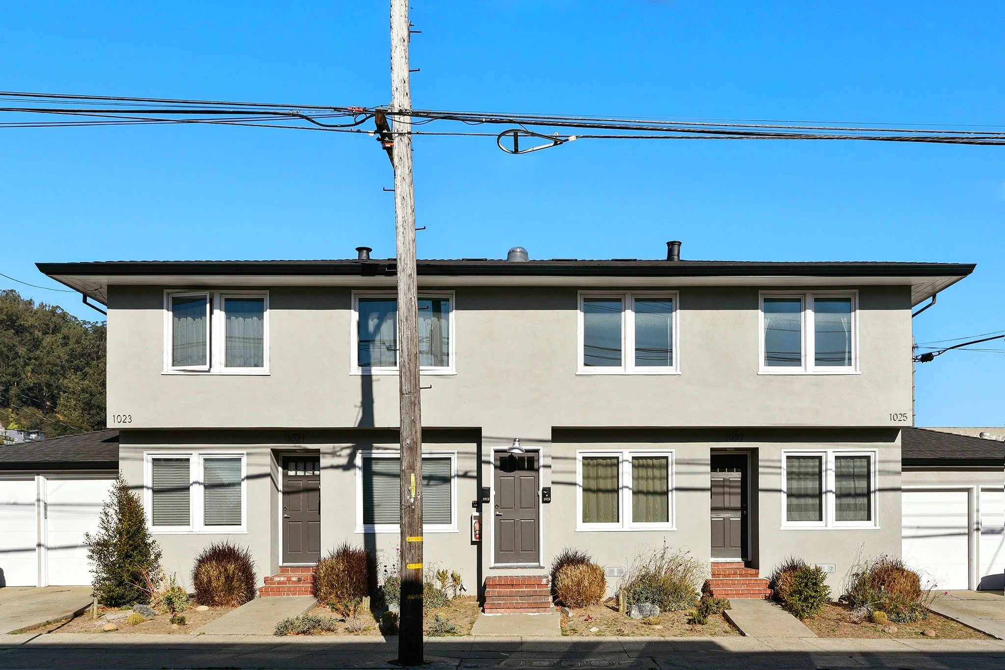 Coming Soon! 1023 Washington Avenue, Albany 1/1, ~600 SF, Parking, Garage, Yard, Laundry! $2,650/ Month