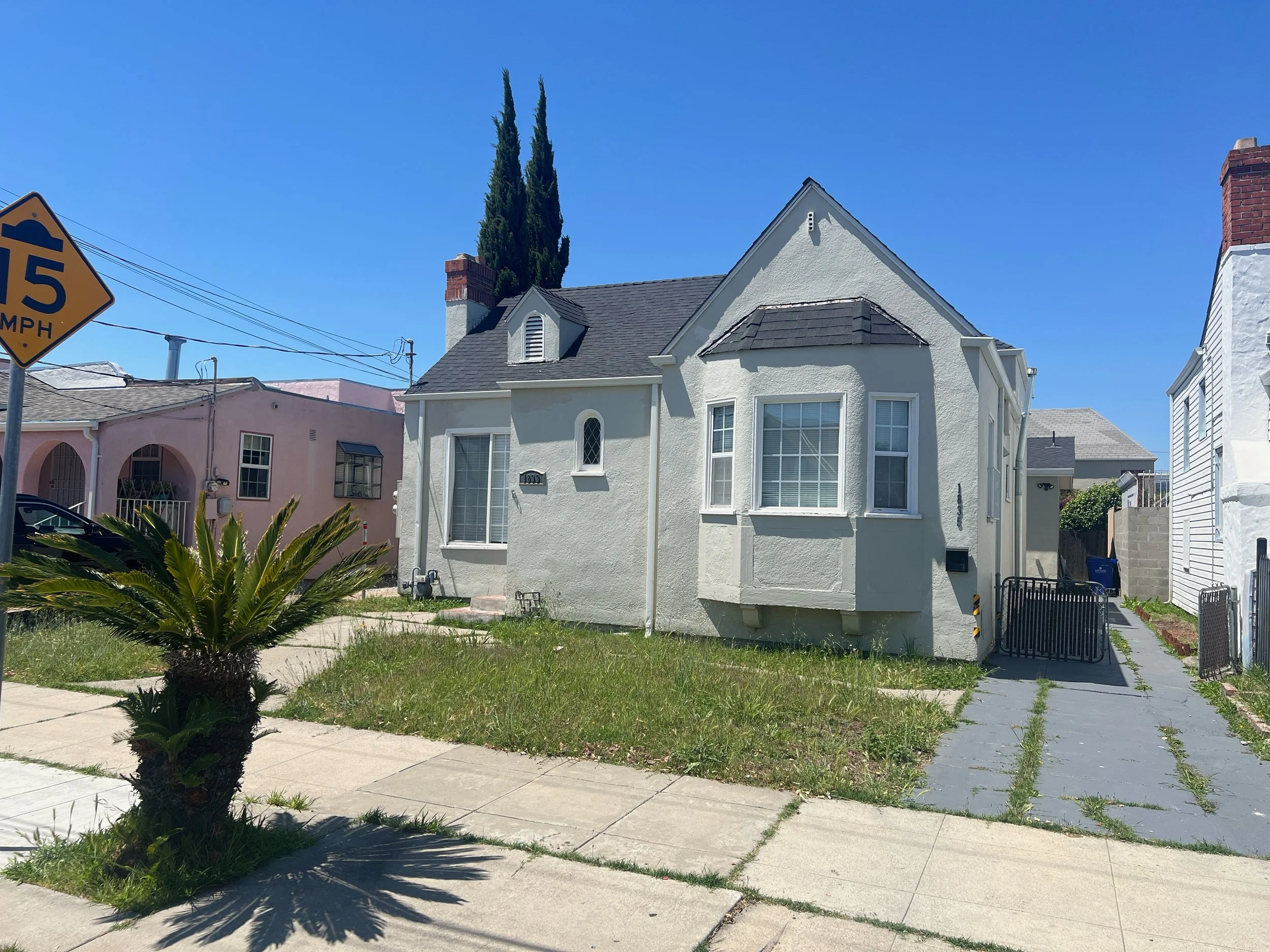 Coming Soon! 1833 108th Avenue, ADU Oakland 2/1, ~800 SF Hook Ups, Newly Remodeled $2,600/ Month