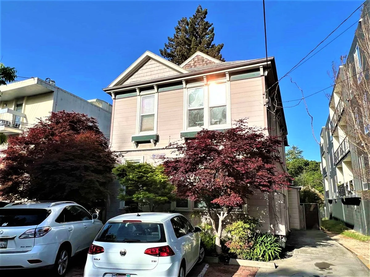 2530 College Avenue, #3 Berkeley 1/1, ~600 SF Laundry In-Unit Shared Yard, ***Available June 1st, 2026 