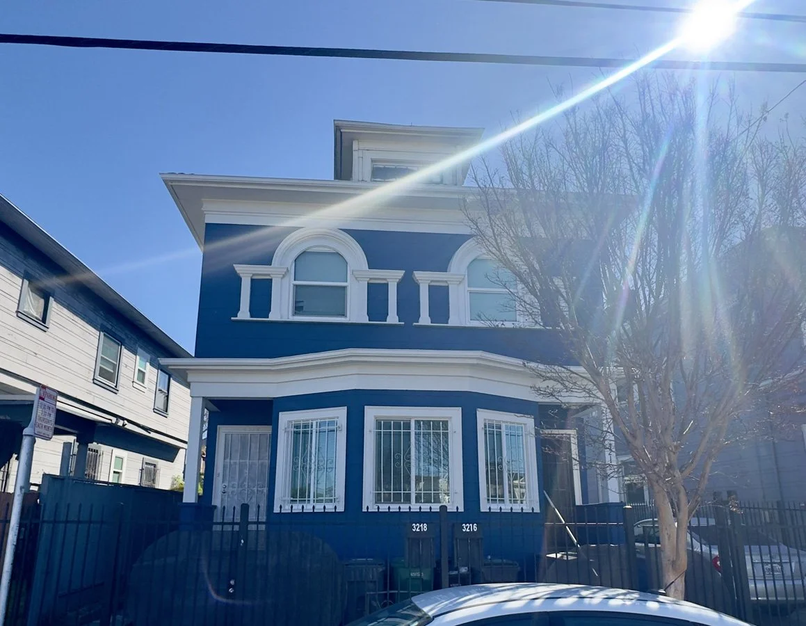 3218 West Street, Oakland 4/2, ~2,350 SF Spacious, NEW Kitchen, Fireplace, Hardwood Floors, Available Now! $3,200/ Month