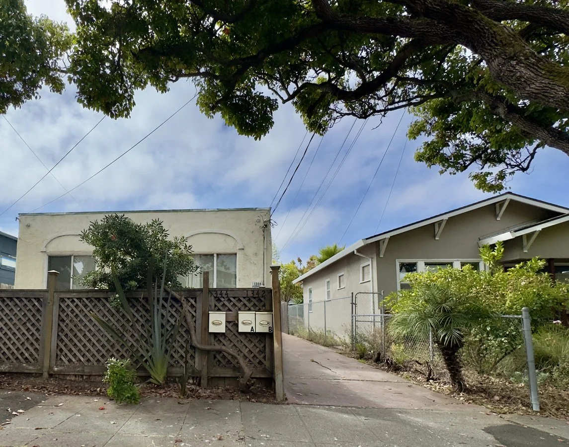 Price Change! 1342 Hearst Avenue, #B Berkeley 1/1, ~500 SF Free Laundry in Building, Private Patio Available Now! $2,350/ Month