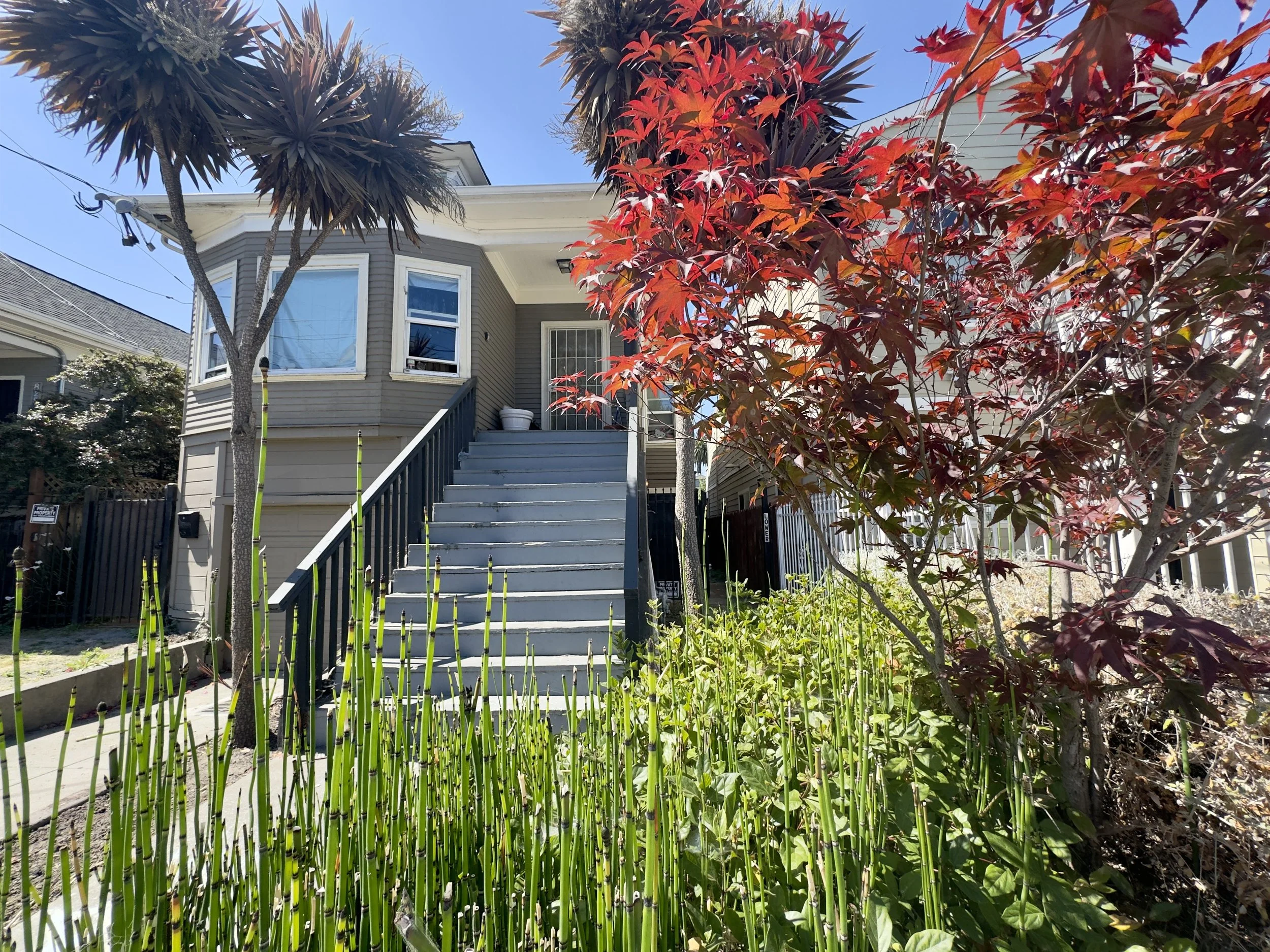827 30th Street, Oakland 3/2, ~1,100 SF Laundry Hook Ups In Unit, Shared Yard, Available Now! $2,995/ Month