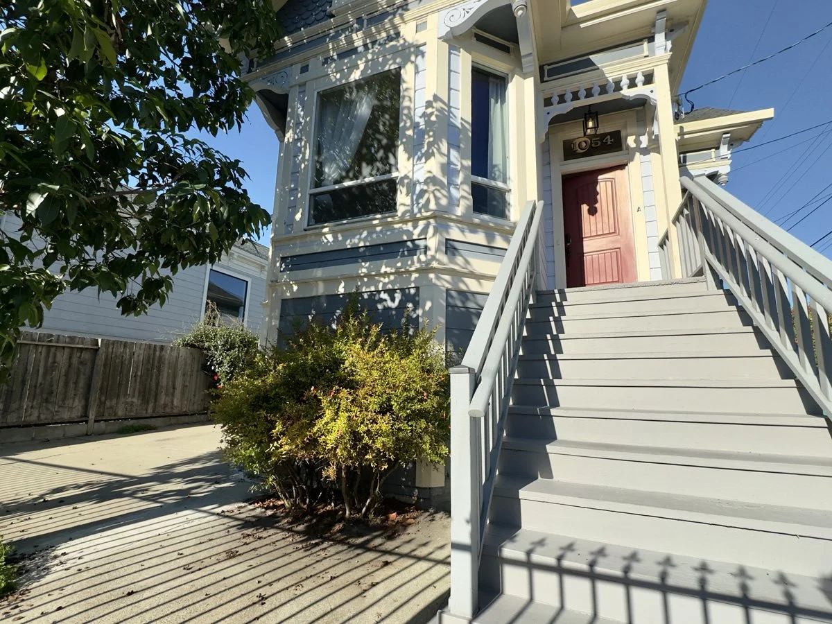 1054 24th Street, #A Oakland 3/2, ~1,000 SF Victorian Duplex Built in 1892! Fully Fenced! TWO Parking Spaces! Available Now! $3,095/ Month