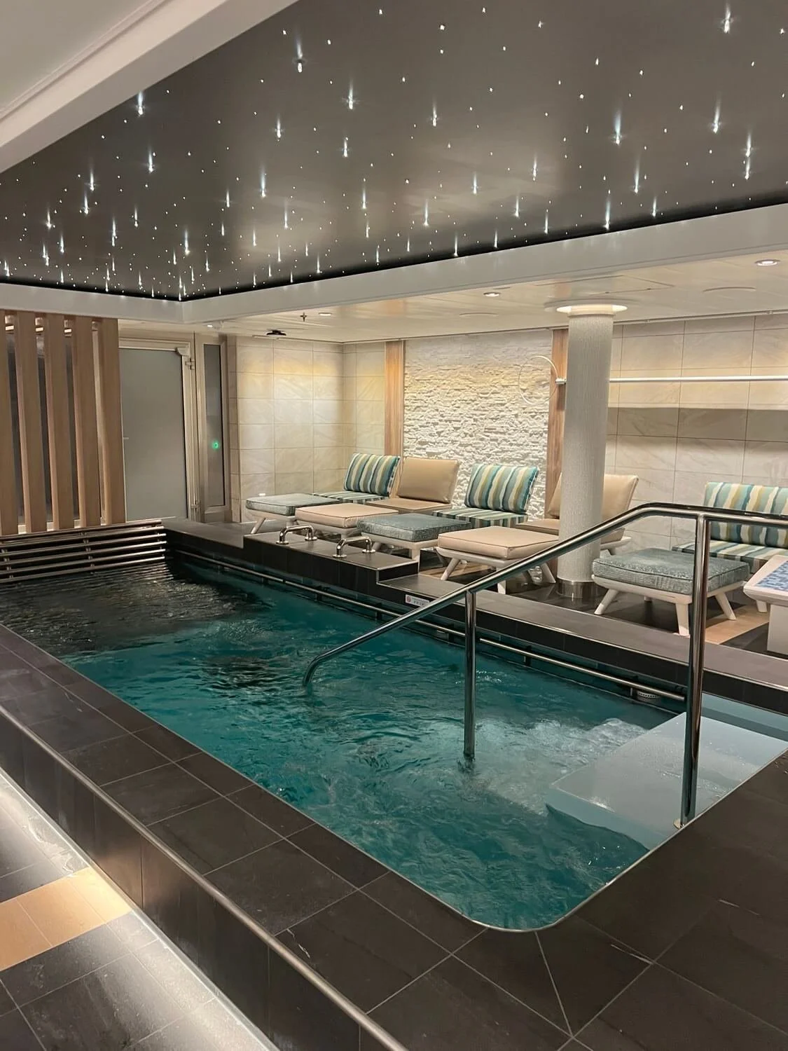 carnival-celebration-hot-tub-spa.jpeg