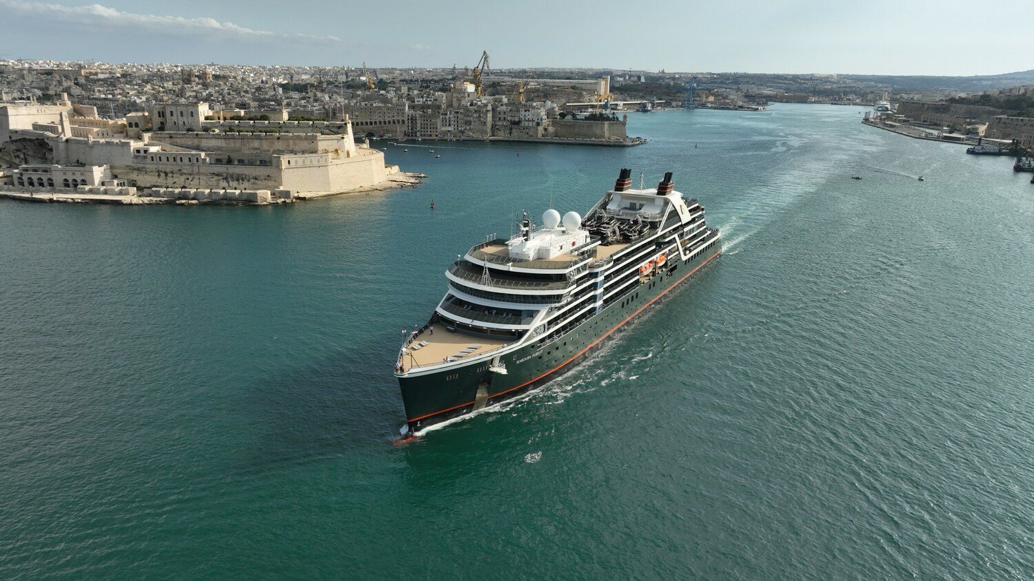 Seabourn Pursuit Embarks on First Voyage