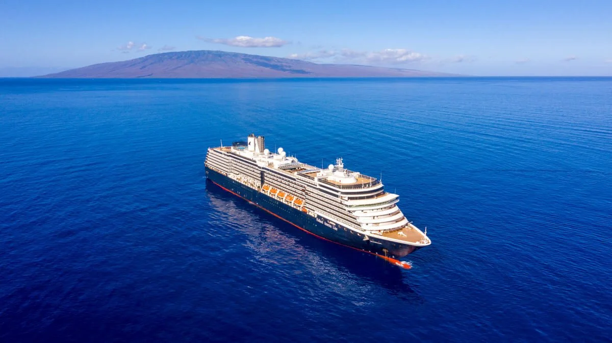 Holland America Line Opens 2025-2026 Mexico and Pacific Coast Seasons