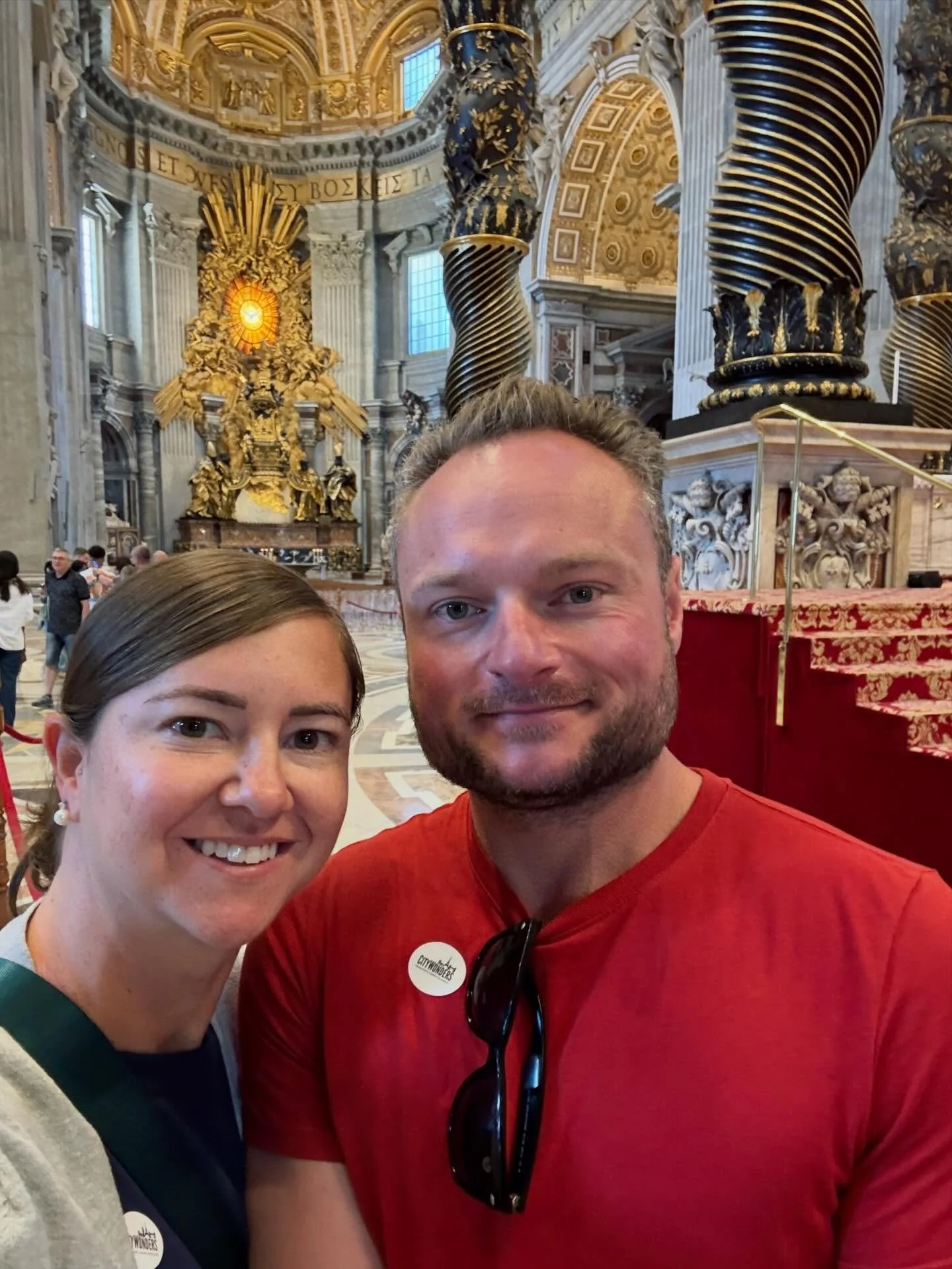 We started our morning walking into one of the most iconic places in the world, Vatican City, and it truly felt like stepping straight into history and art at its absolute finest. 🇻🇦✨

We booked a semi-private, skip-the-line tour through City Wonde