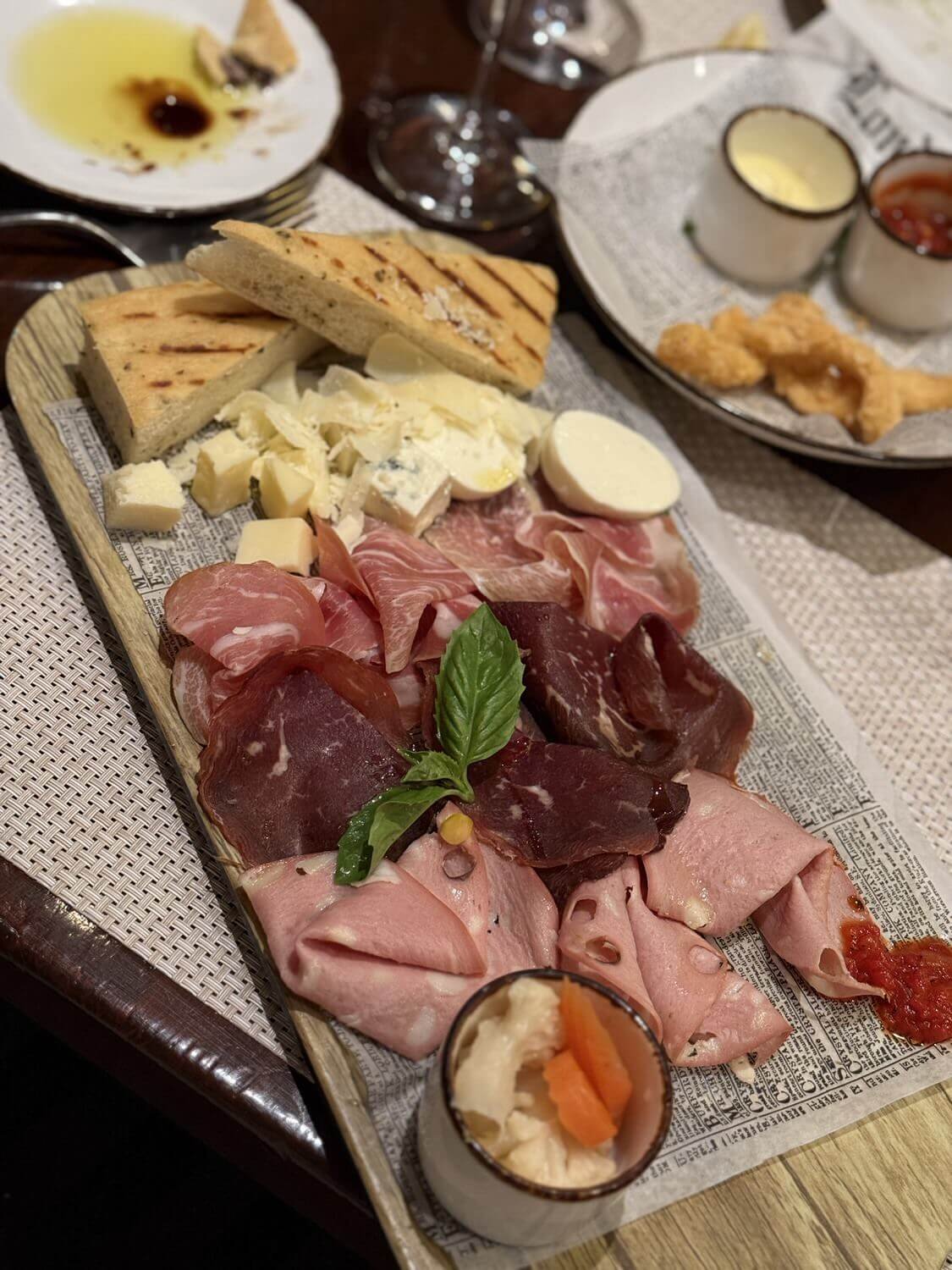 giovannis-cheese-cured-meat-board-independence.jpeg