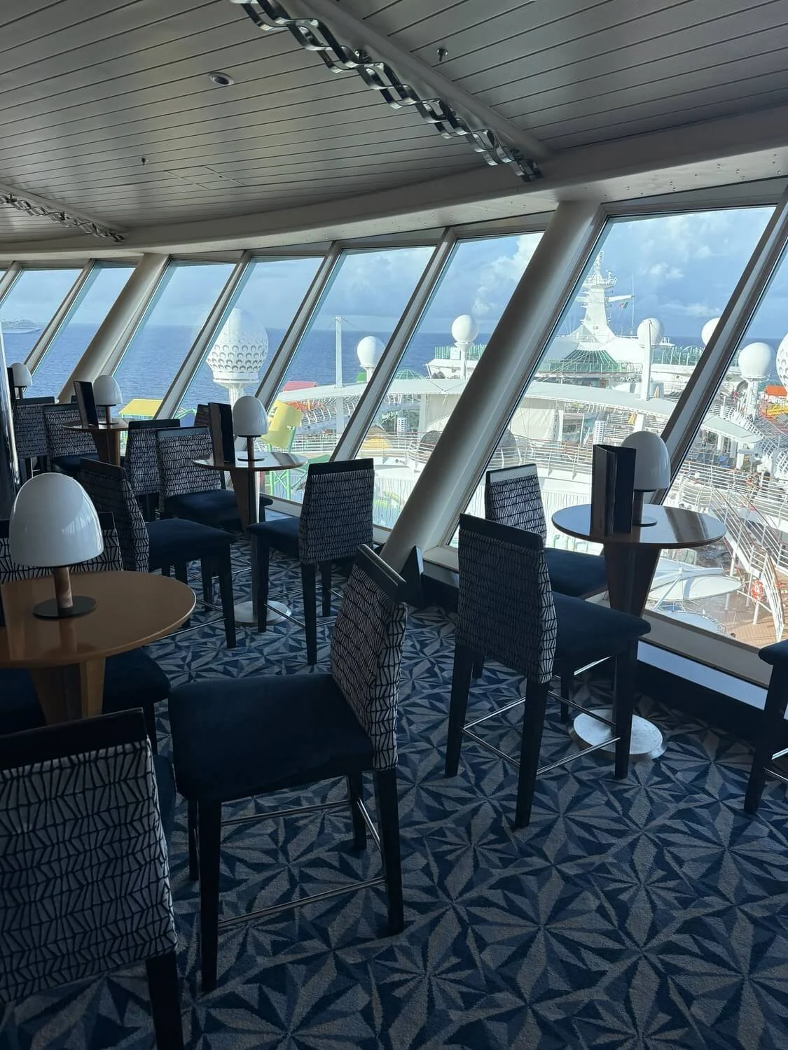 viking-lounge-independence-of-the-seas.jpeg