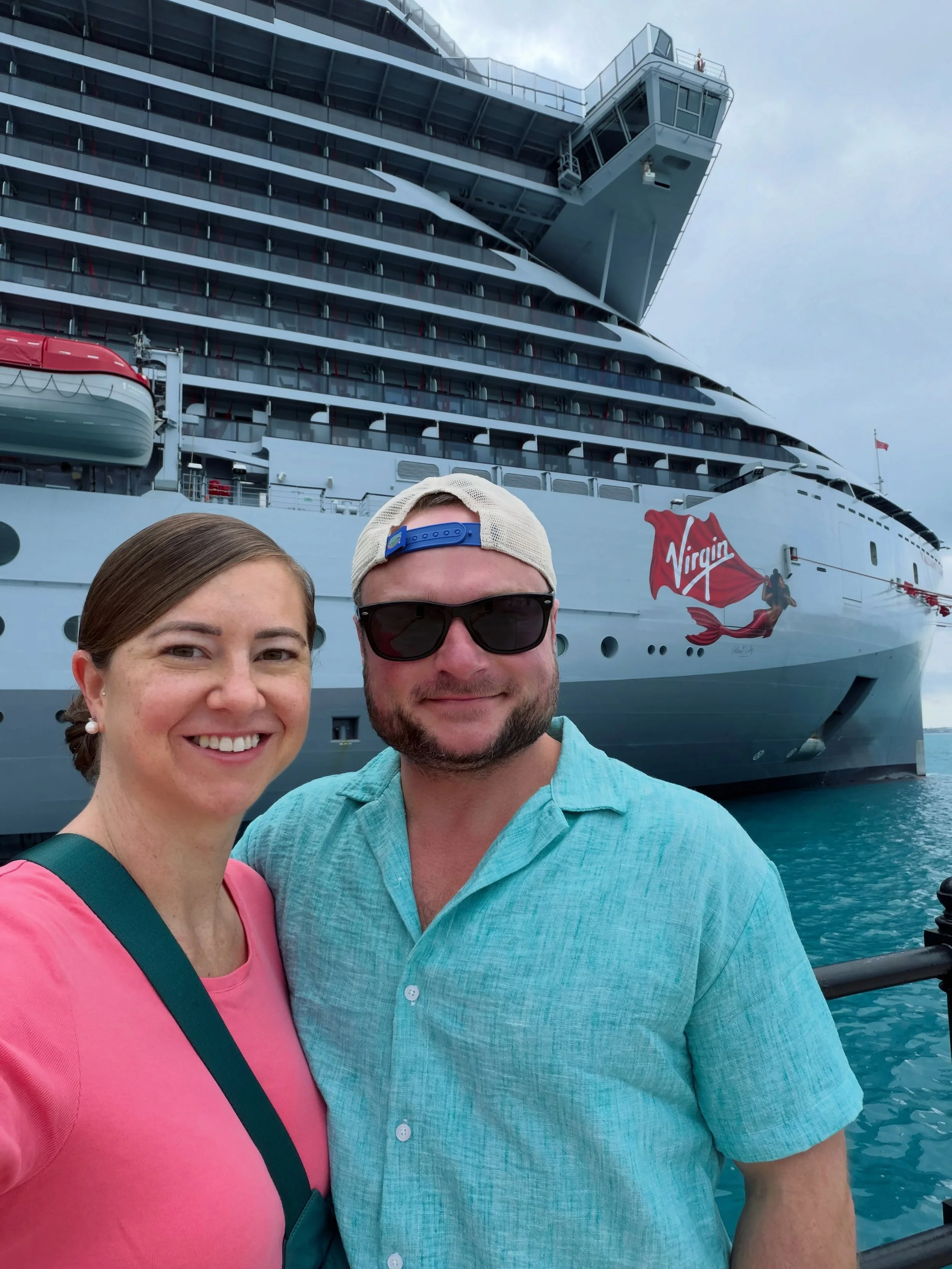 Our first day in Bermuda was absolutely Bermudaful! 🇧🇲❤️

We started our morning by disembarking Virgin Voyages&rsquo; Valiant Lady and meeting up with our Bermudaful Island tour guide, Tim! We booked this excursion through Viator and hopped aboard