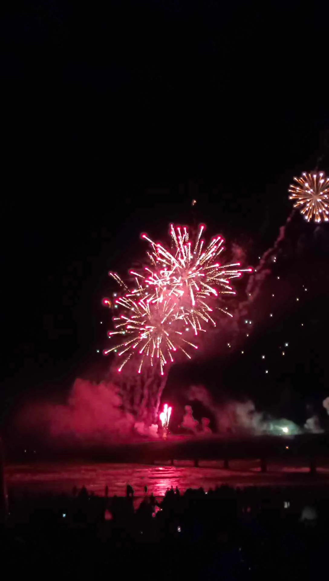 PHOTOS New Brighton Fireworks display — Chris Lynch Newsroom