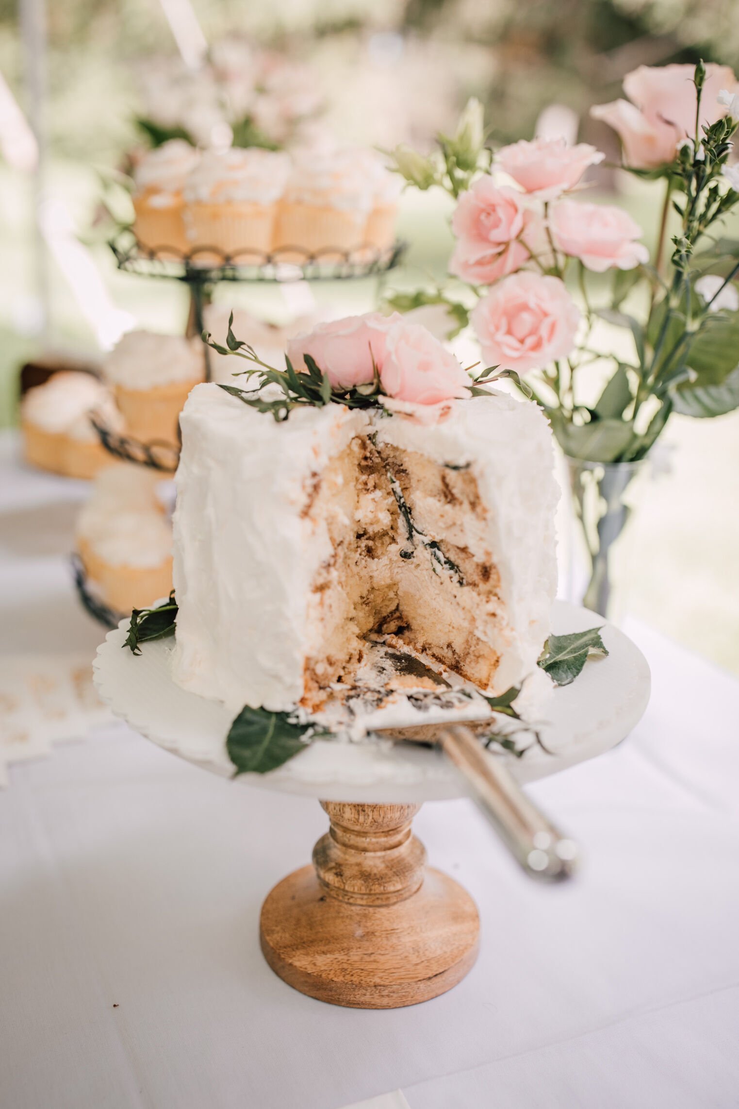  cut wedding cake from an outdoor wedding ny 