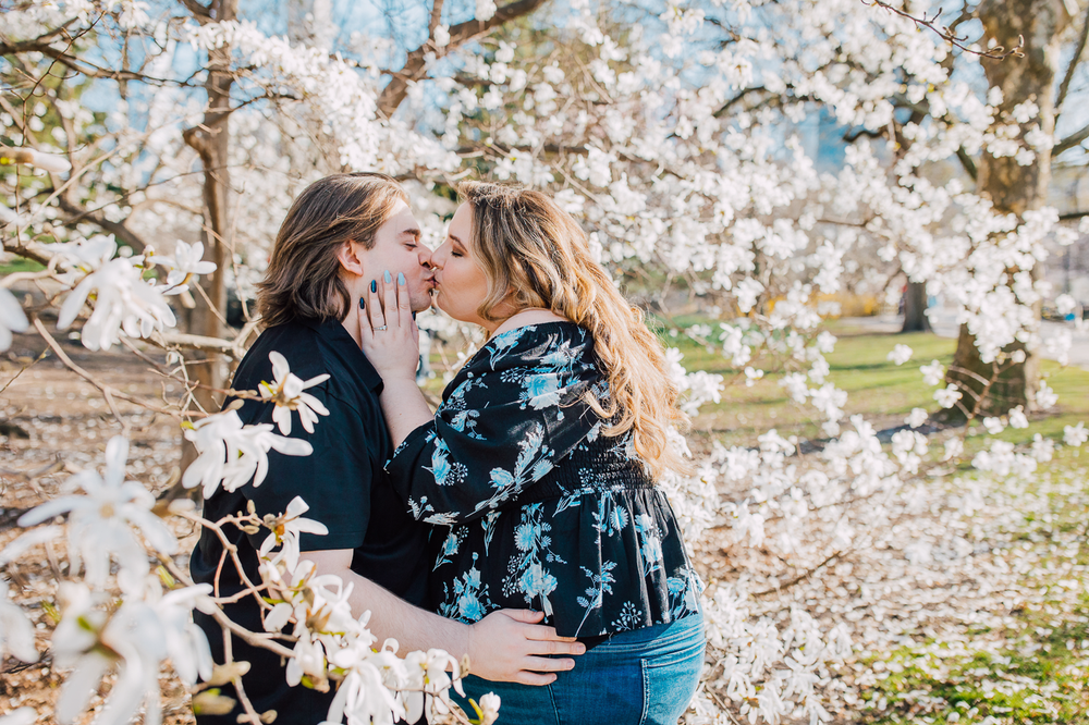 Sara + Pete’s Central Park Engagement Photos | Brittany Juravich ...