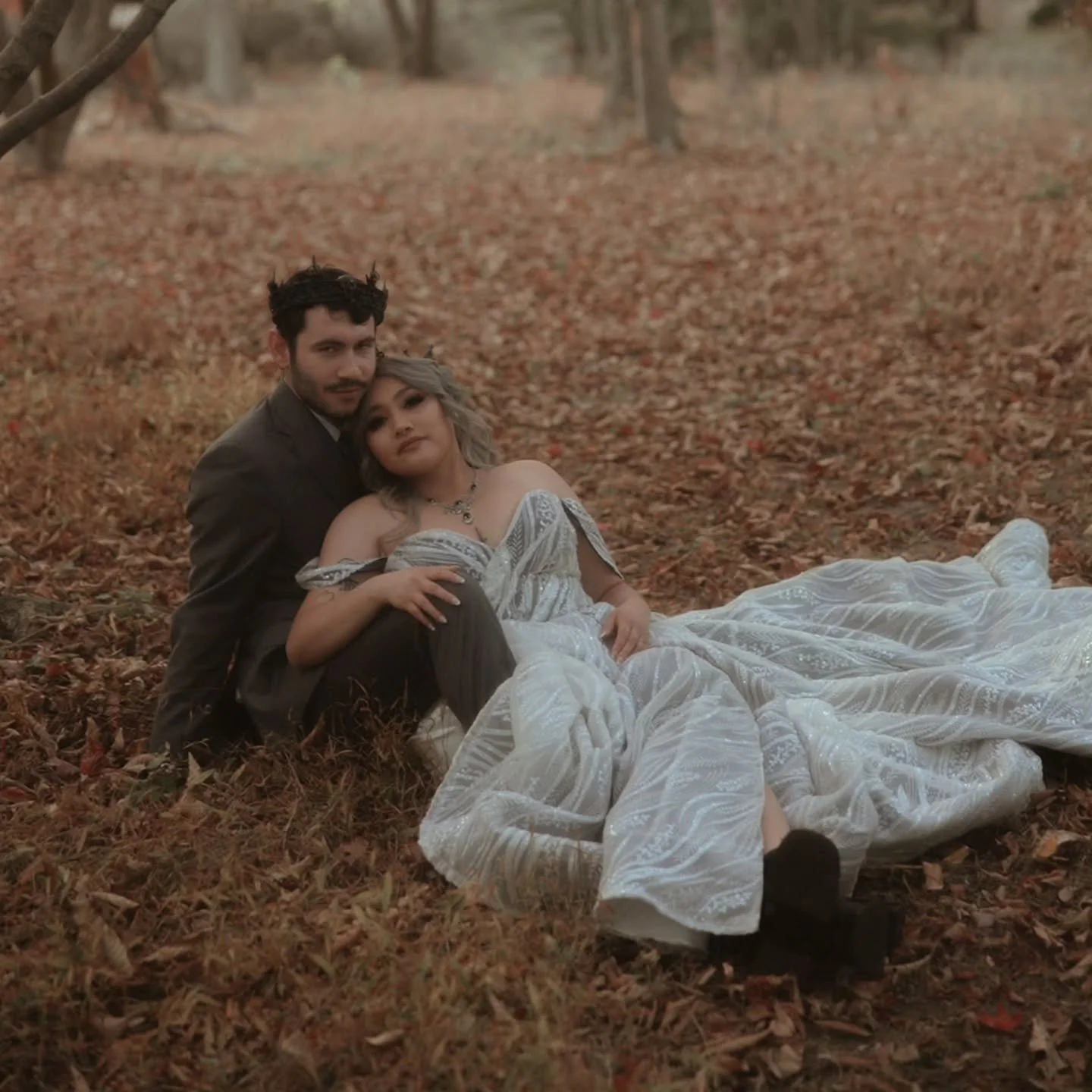 Swooning over these teasers from Tamiya's magical Halloween wedding 🖤 
Captured by @shawnabphotography
Venue: @memoriesatthorpewood

Makeup by Dominica 
Hair by Lori
#idoglamcrewdominica 
#idoglamcrewlori