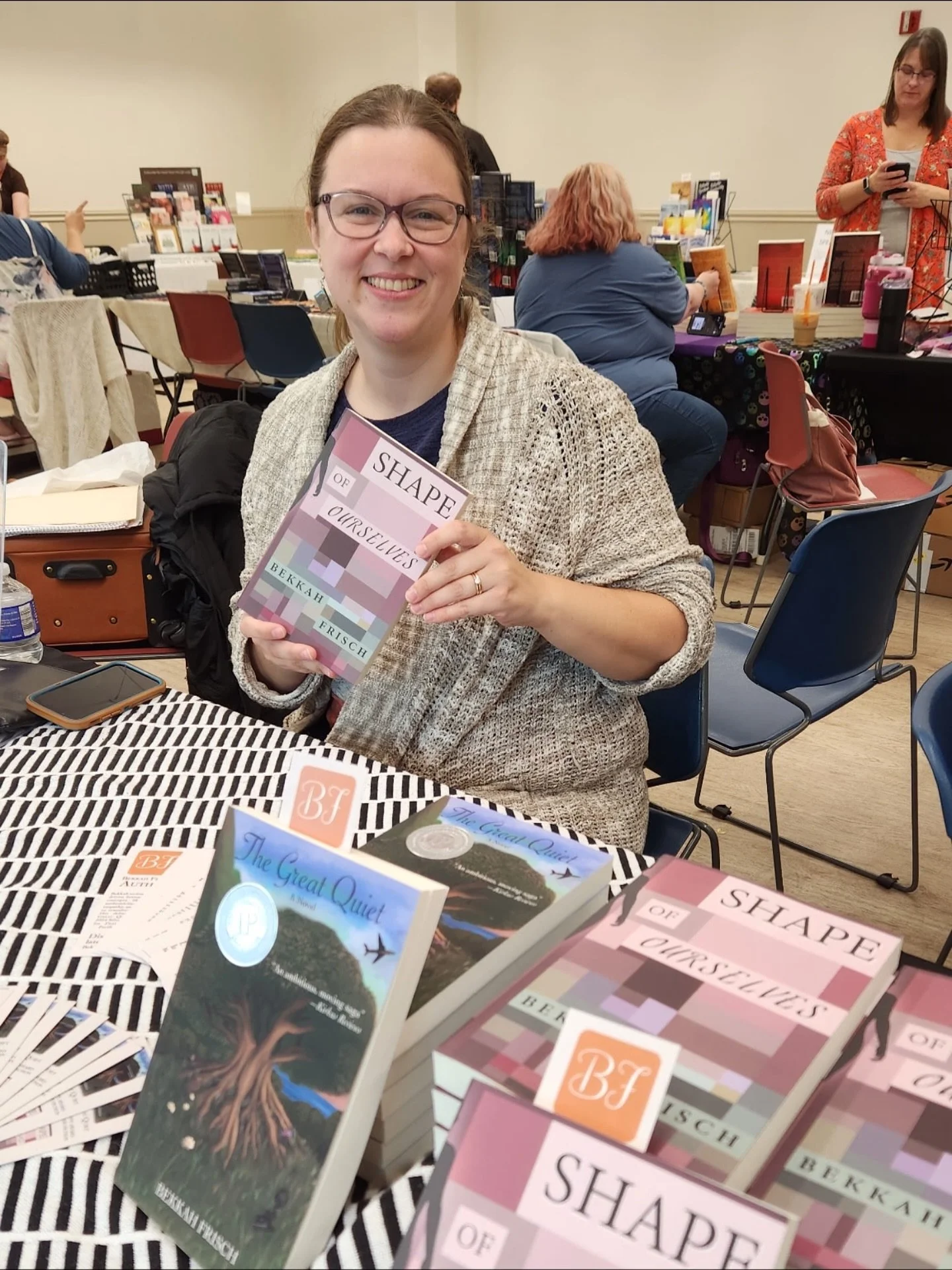 If you&rsquo;re not out protesting #NoKings, you should be shopping local. Not only is it my first event with my newest novel, but there are TONS of fantastic local authors here, like @carolpouliotmysterywriter! (Thanks for the photo, Carol!) 

#book