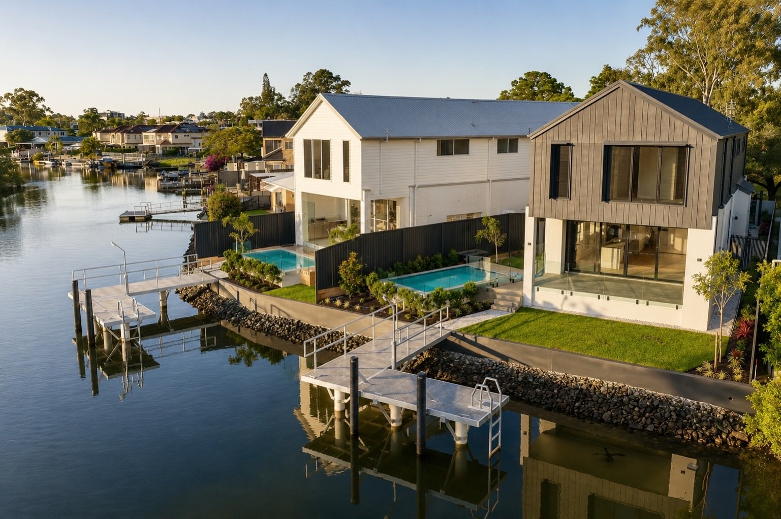 Low maintenance waterfront living just moments to the Broadwater. Two four bedroom, individually crafted homes for those who value design, livability and a sought-after waterfront lifestyle&hellip;

perryresidences.com.au