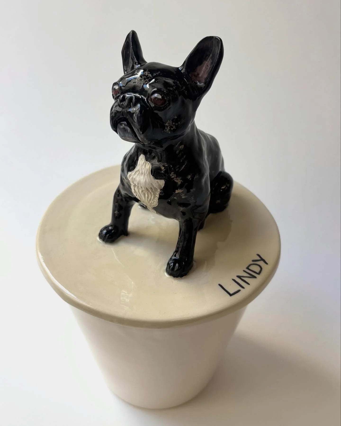 Pretty Lindy 🖤 Thank you dear Jen . Treat Canister .