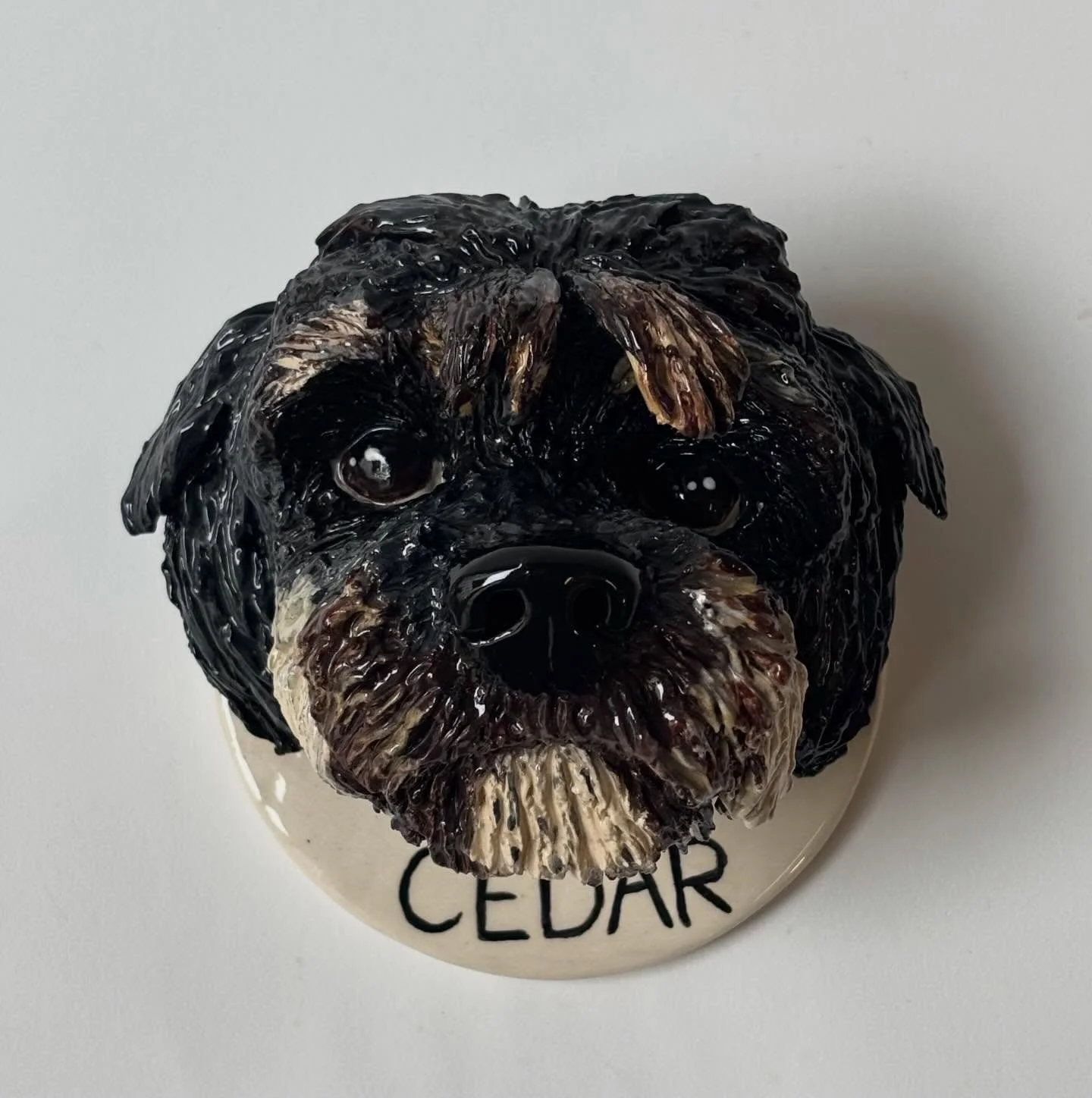 Absolutly charming Cedar , for Jenni 🤎 Thank you !
Leash holder 
Porte laisse